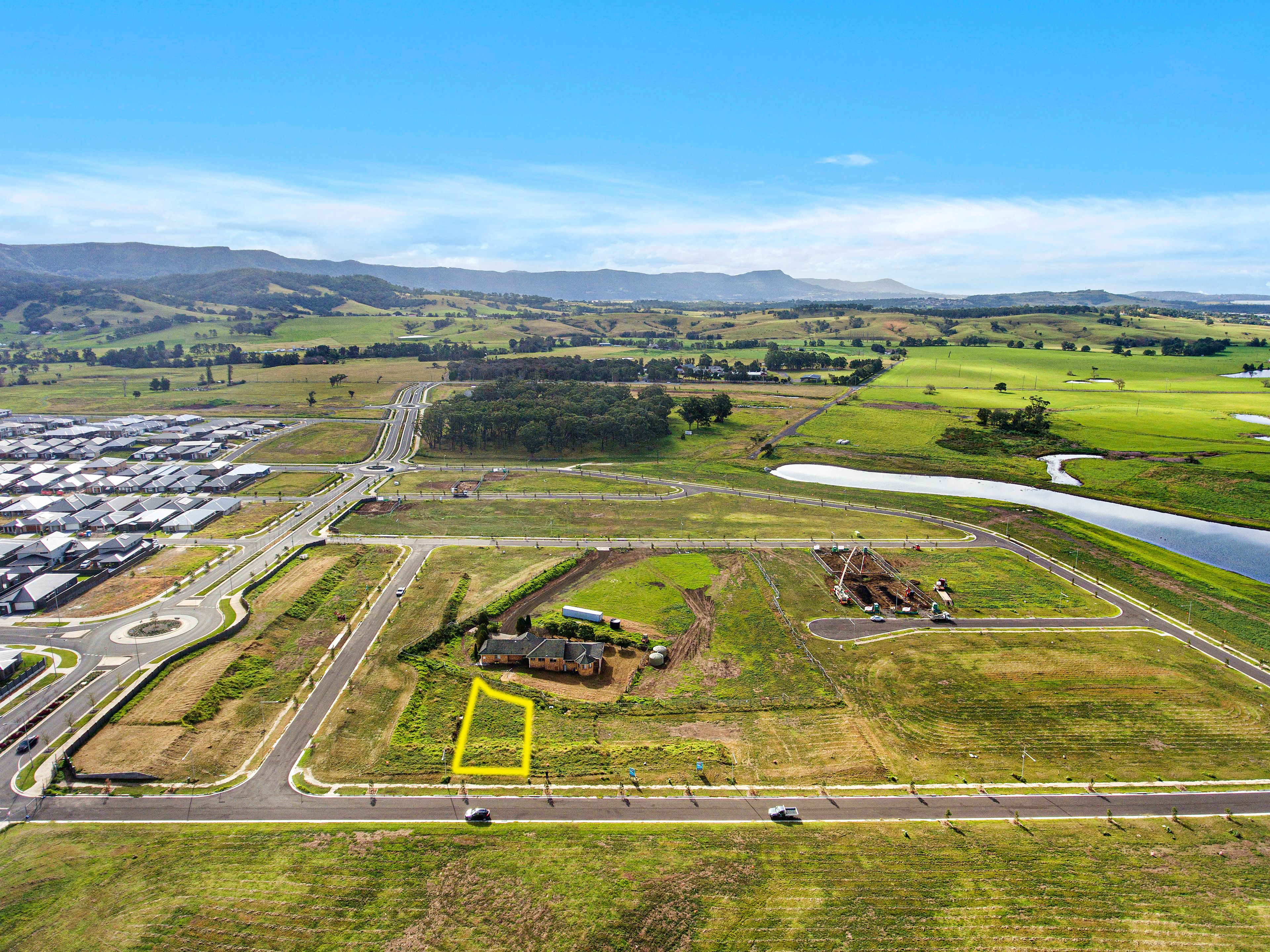 88 Farmgate Crescent, Calderwood, NSW 2527