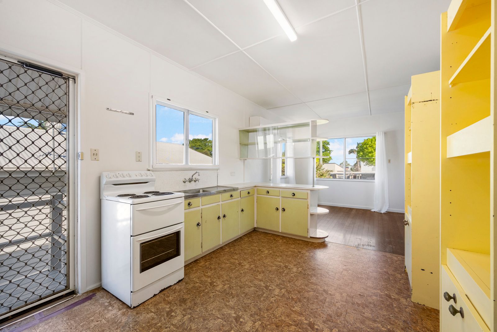10 Campbell Street, Scarborough, QLD 4020
