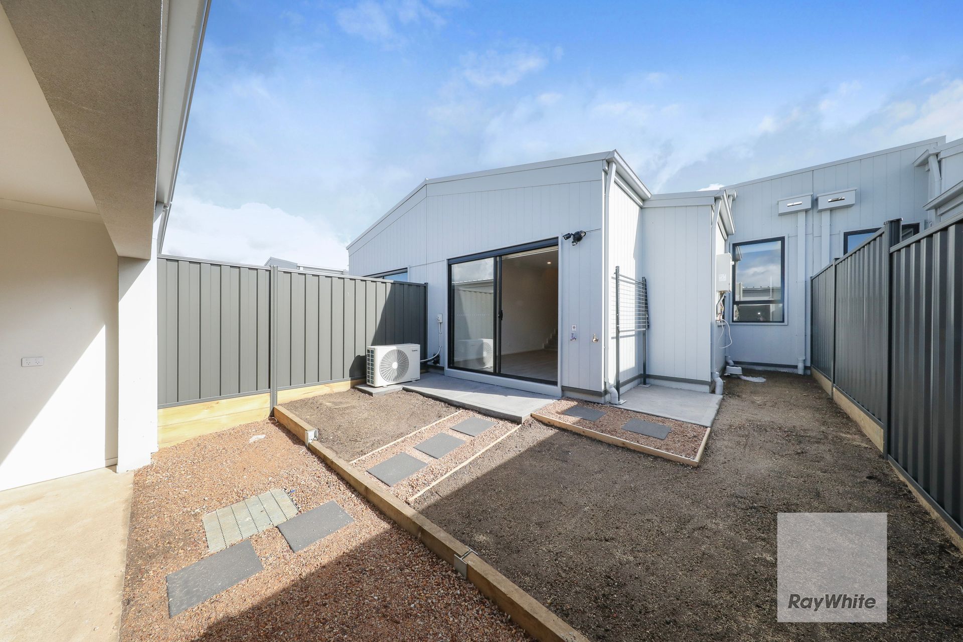 8 Cosgrove Drive — photo 12 of 14