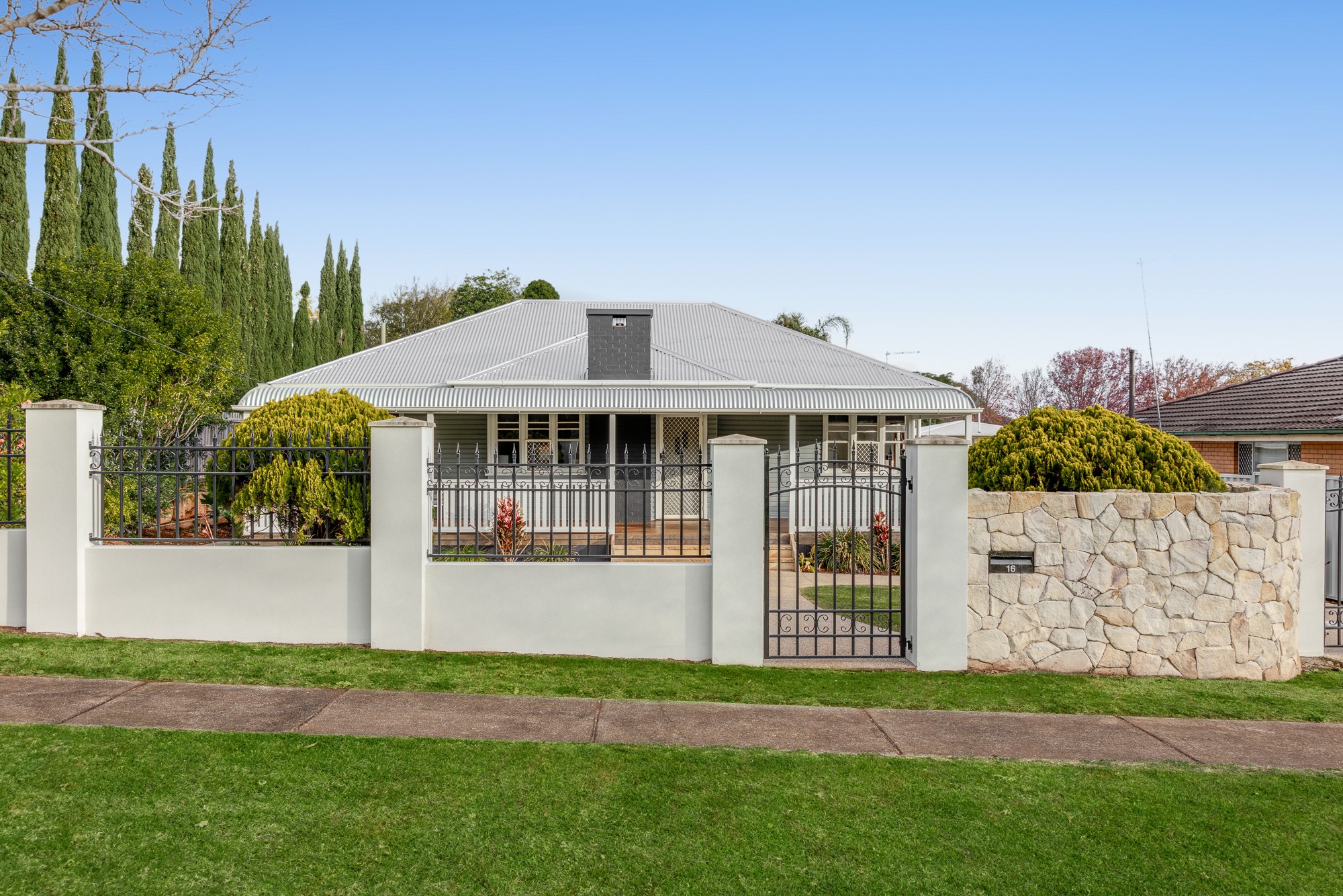 16 Ipswich Street, East Toowoomba, QLD 4350