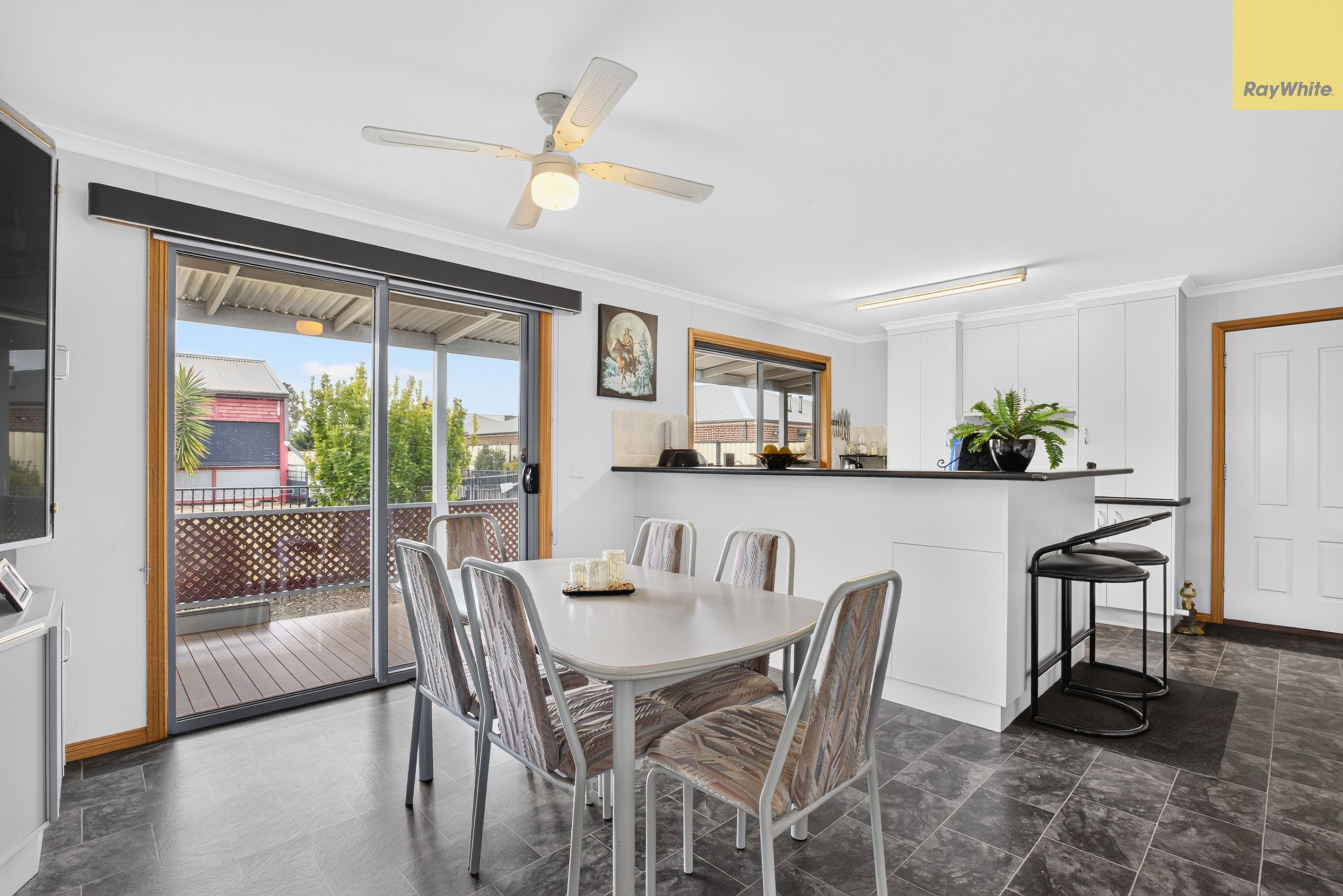 27 Highfield Way — photo 17 of 29
