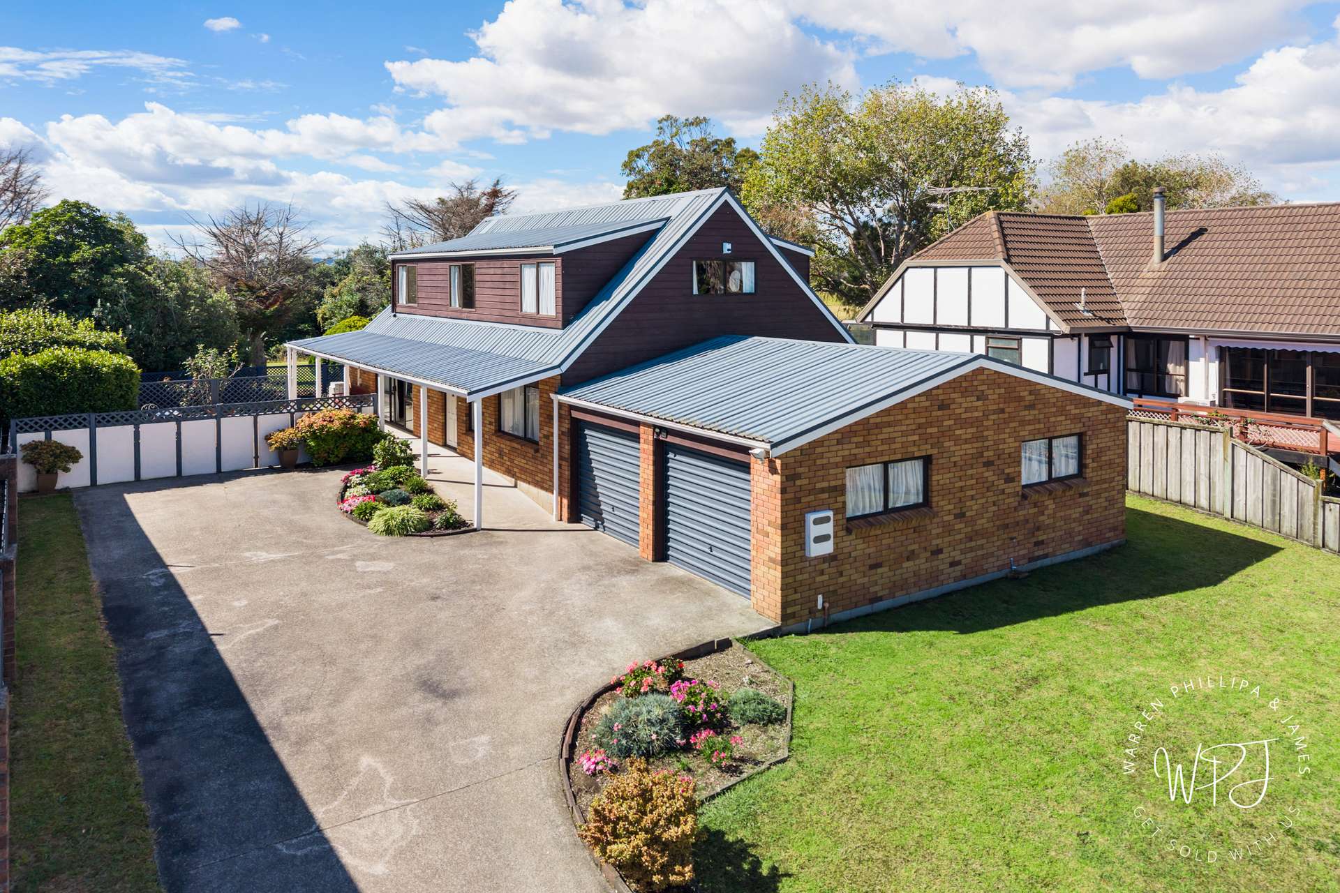 175 Carnoustie Drive photo 0