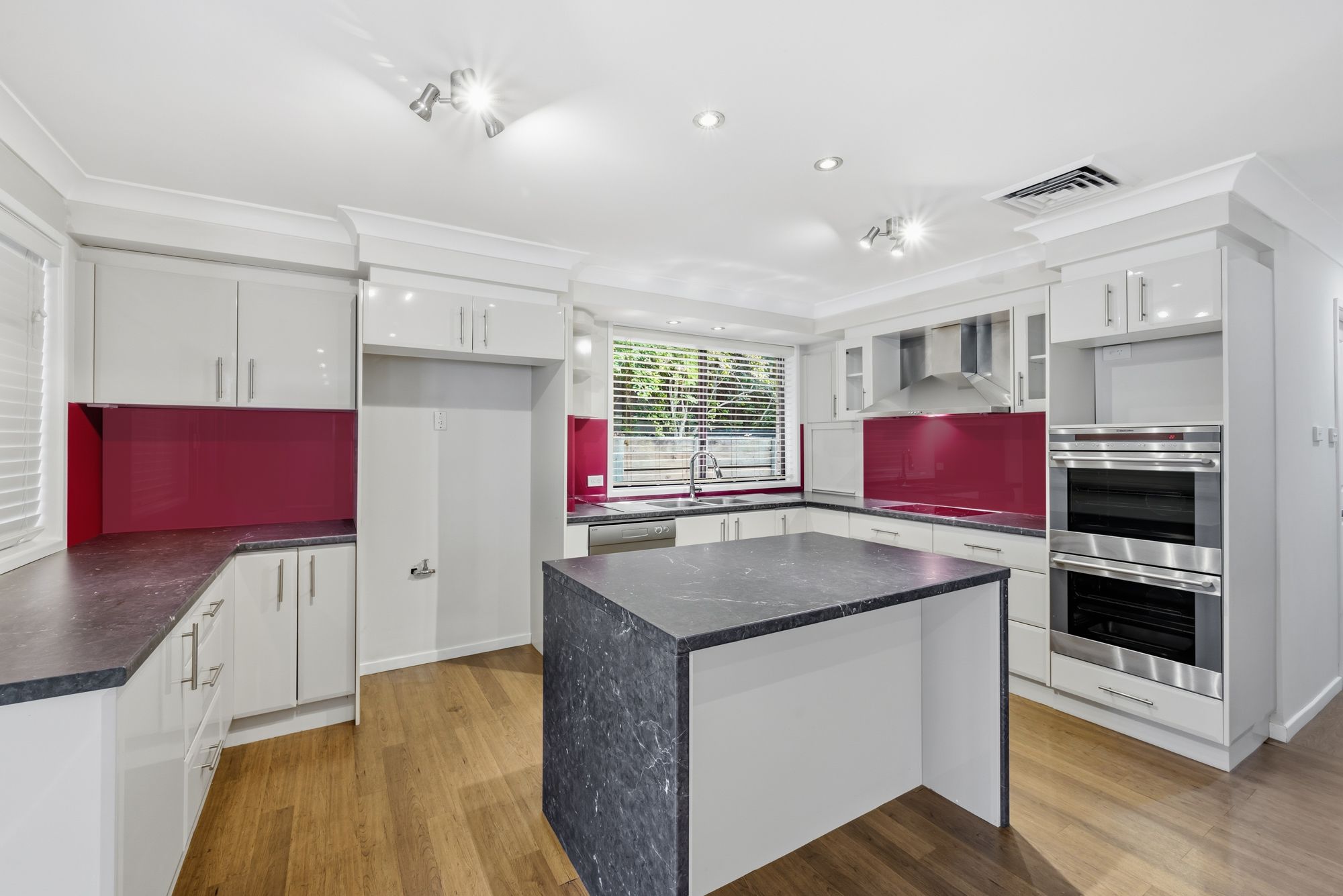 26 Clarissa Place — photo 5 of 15
