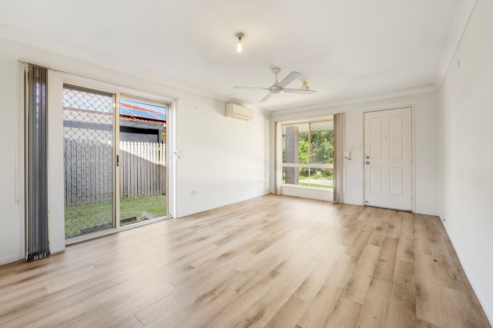 2/4 Callistemon Court, Rothwell, QLD 4022