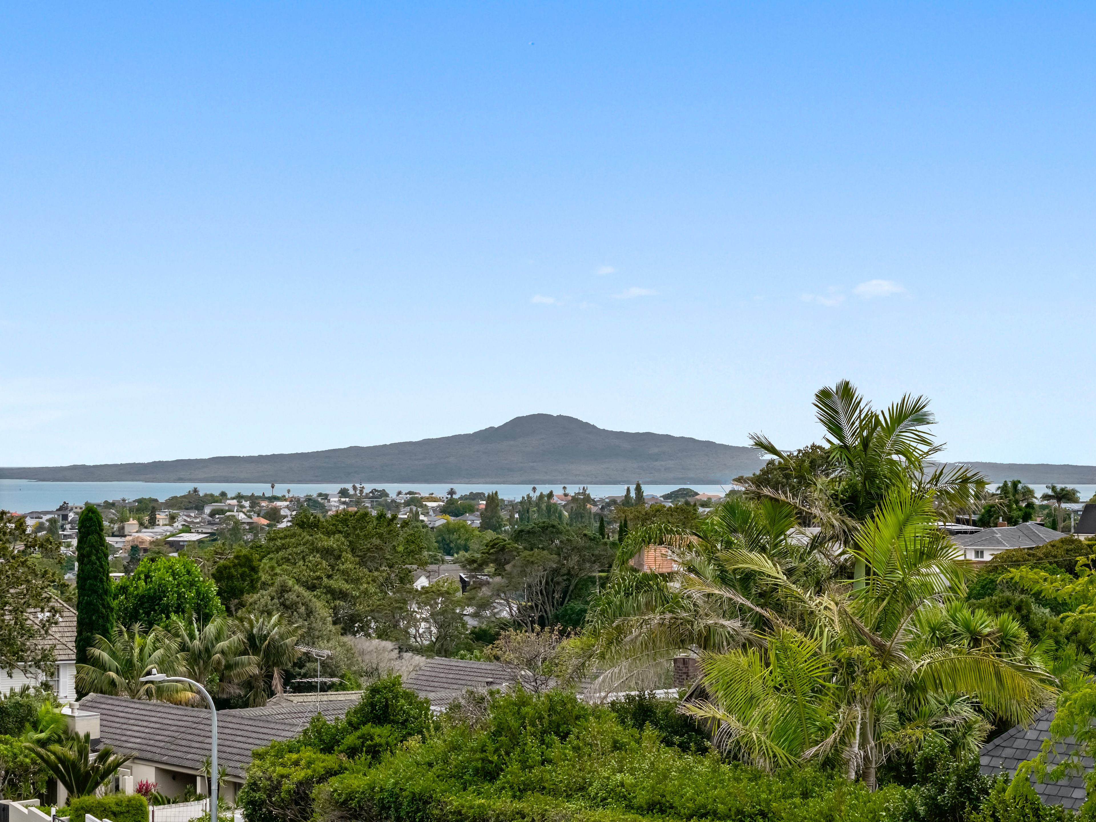 1/4 Glen Atkinson Street, St Heliers