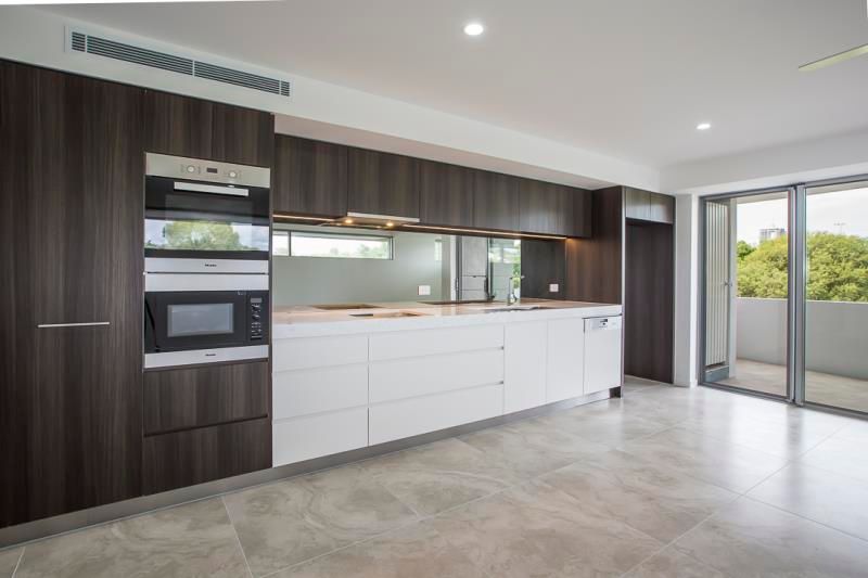 201/30 Brighton Parade, Southport, QLD 4215
