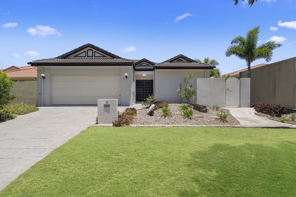 41 Dugong Crescent, Banksia Beach, QLD 4507
