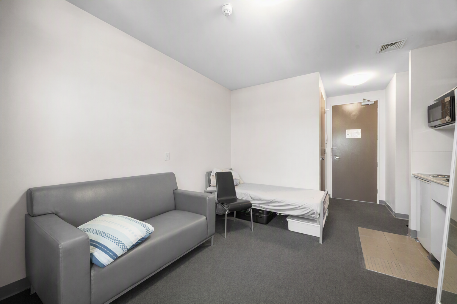 118/304 Waymouth Street — photo 3 of 20
