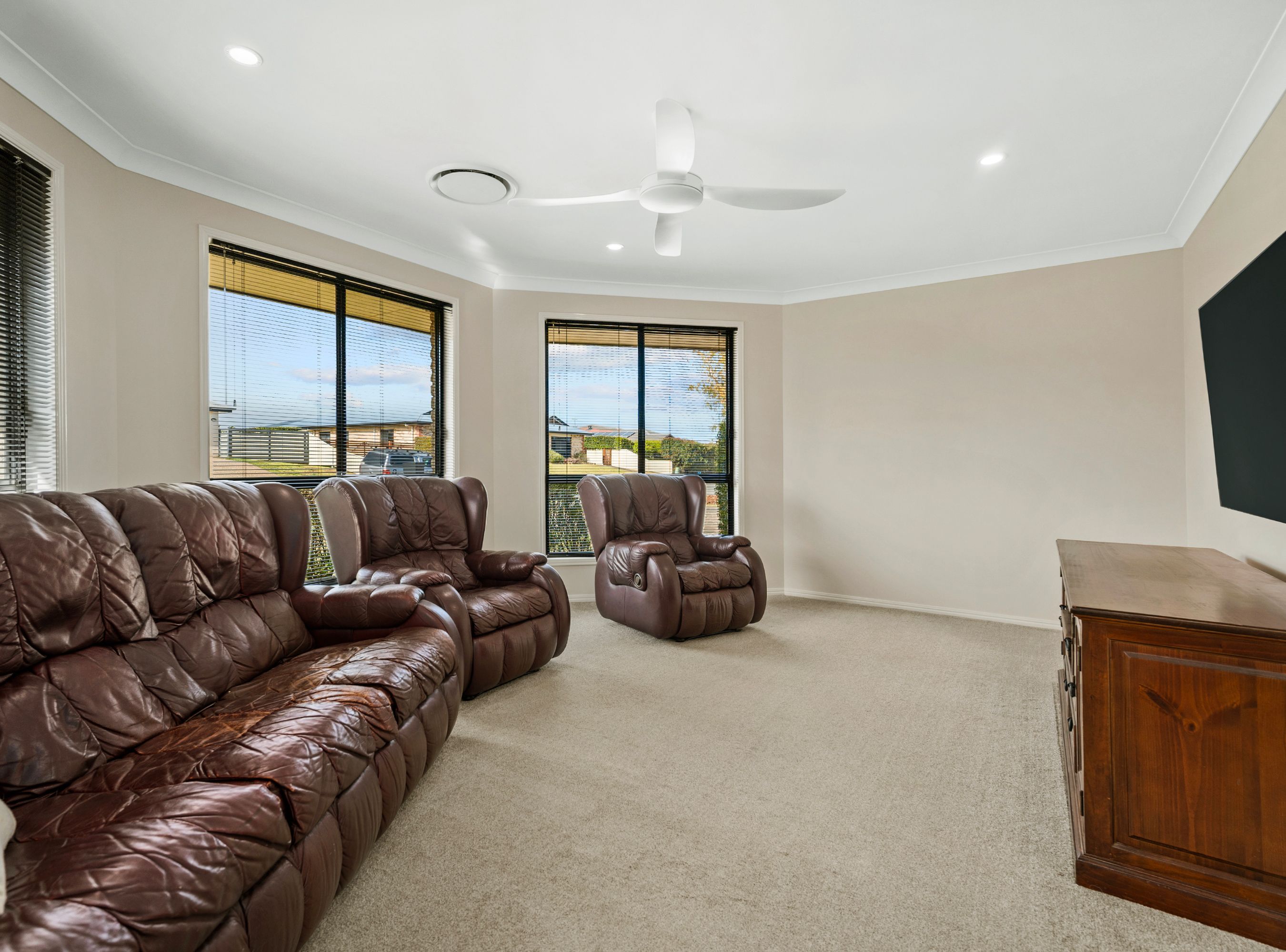 19 Degan Court, Highfields, QLD 4352