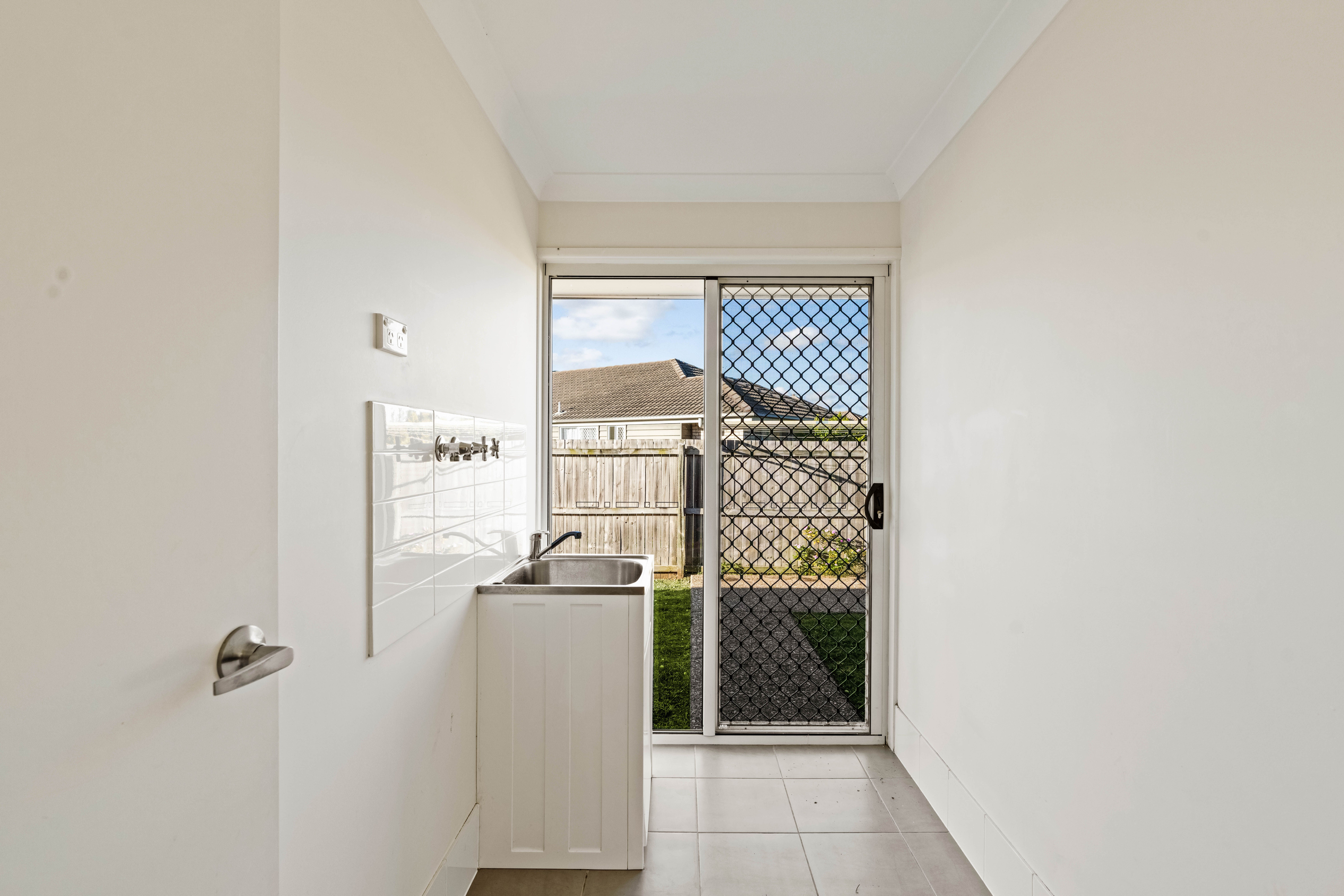 27 Jones Court — photo 14 of 17