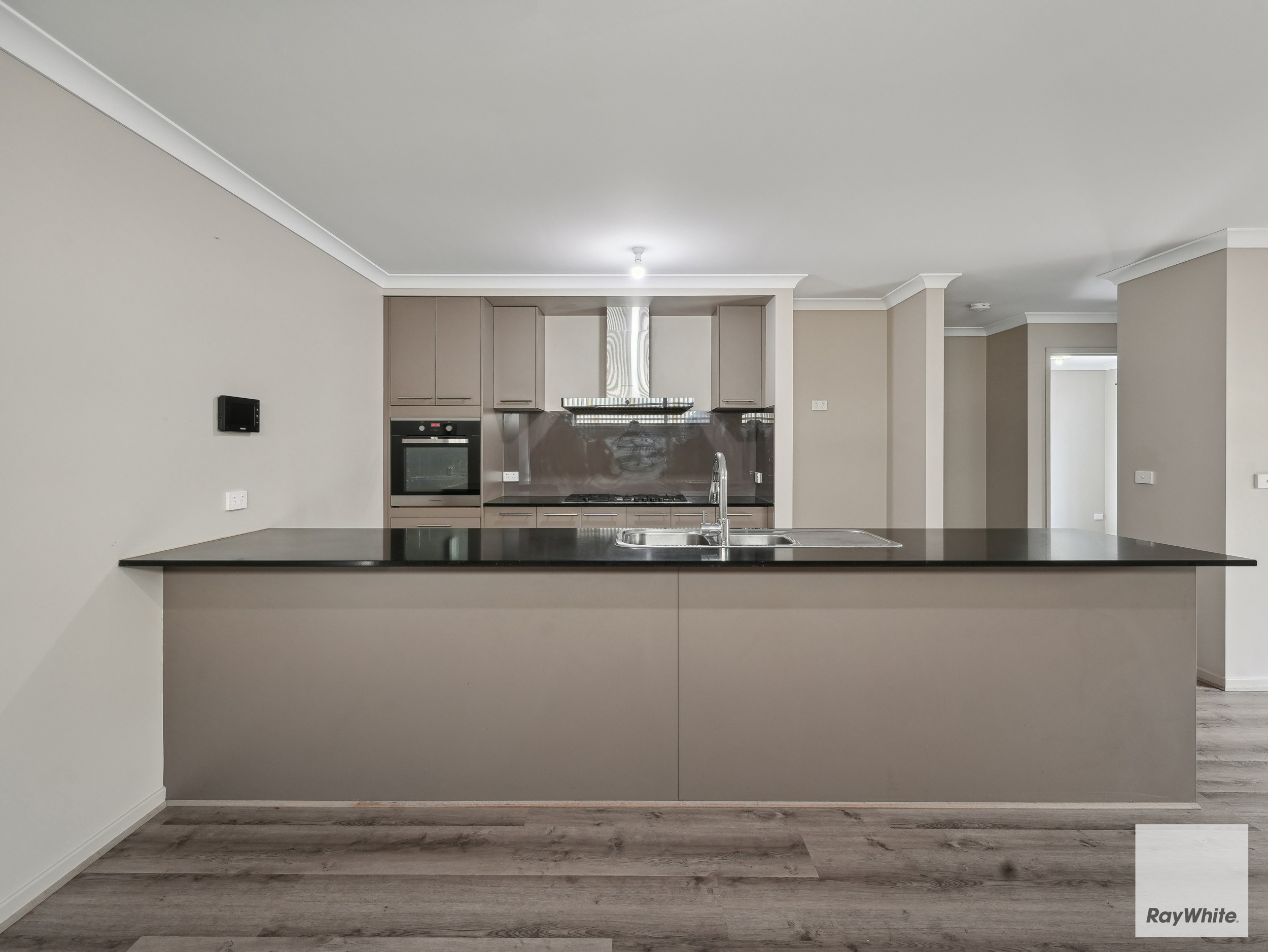 10 Hobart Way, Taylors Hill, VIC 3037