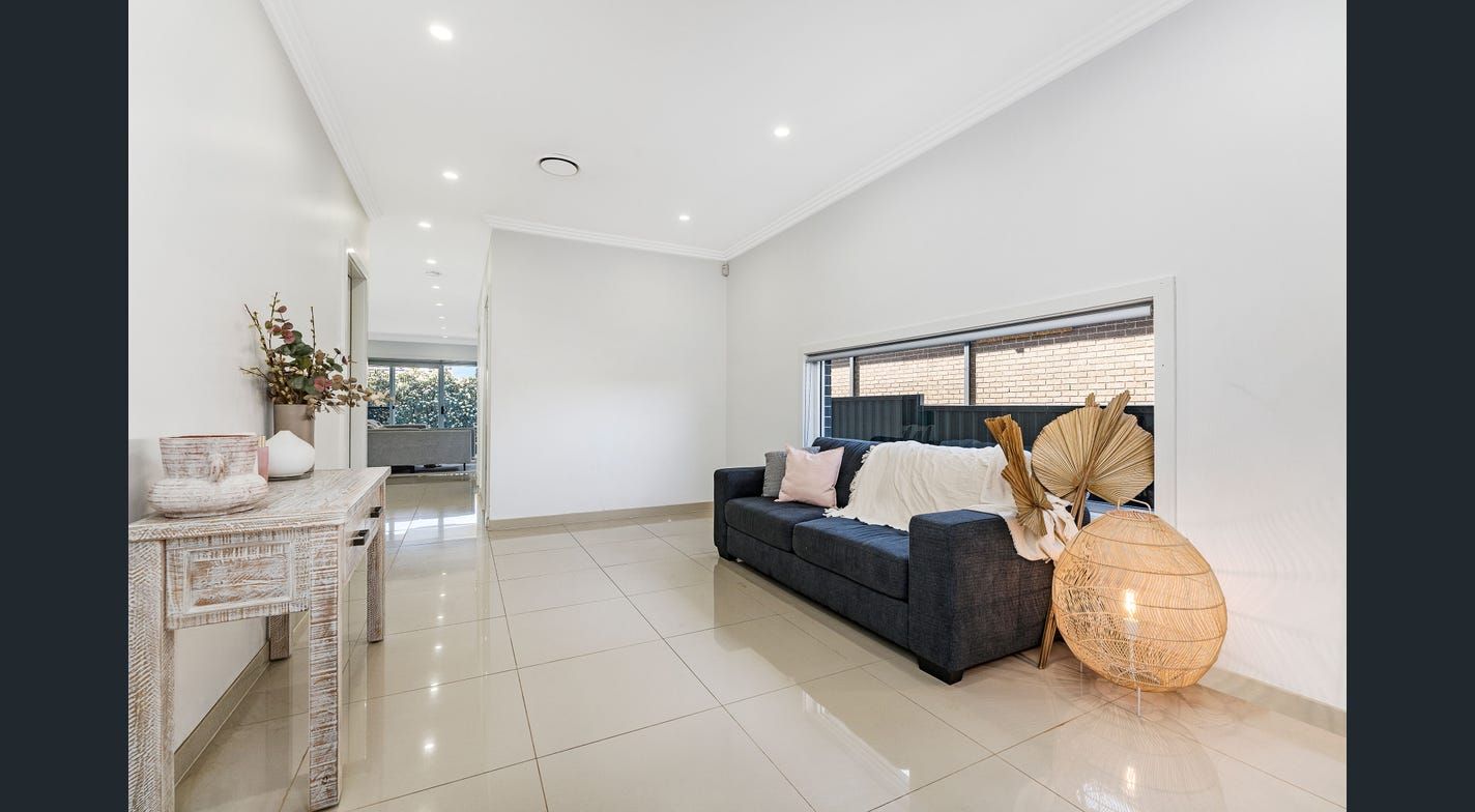 7B LOMBARDI Circuit, Oran Park, NSW 2570