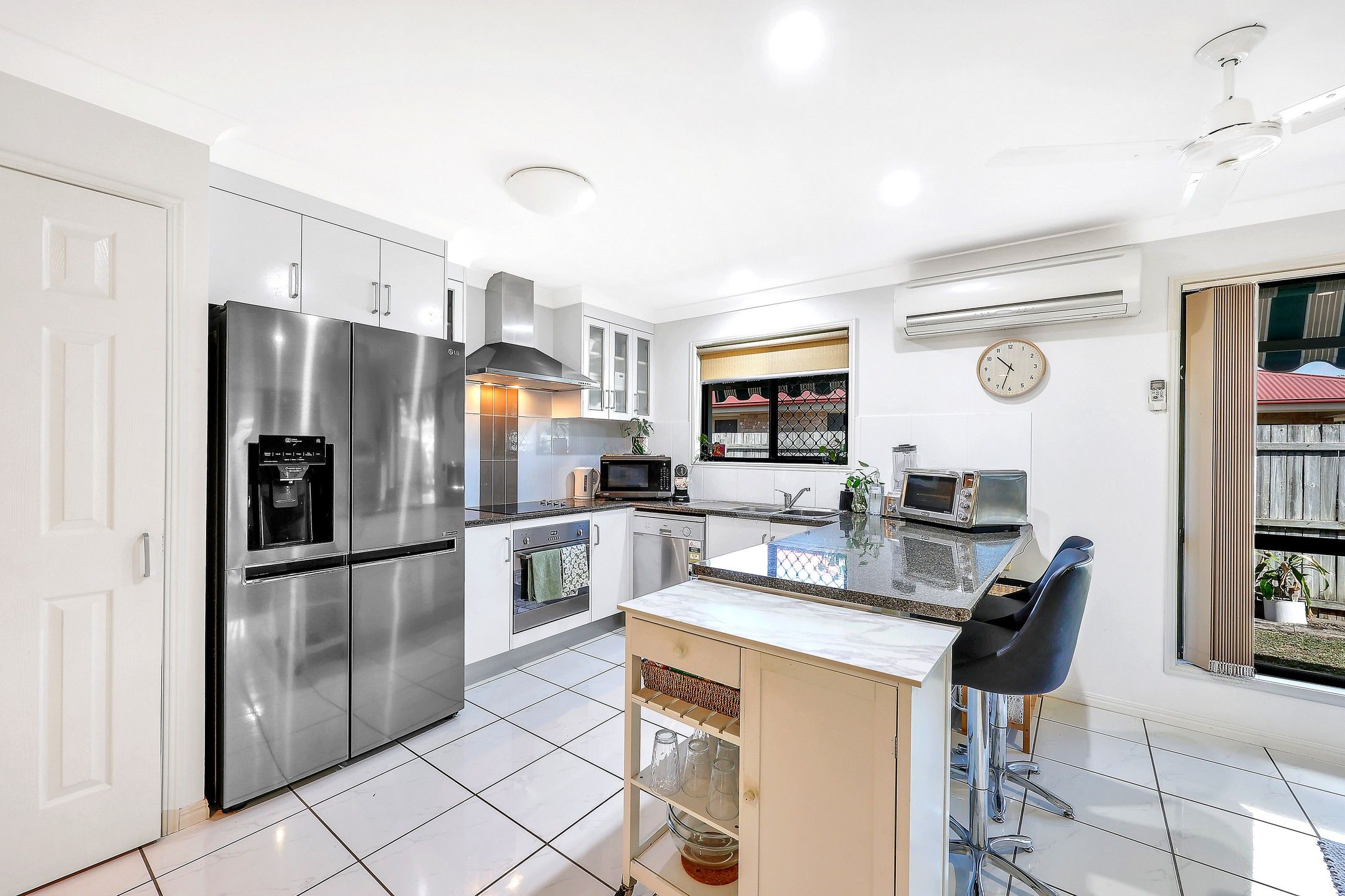 1/4A Hillvue Crescent — photo 10 of 28