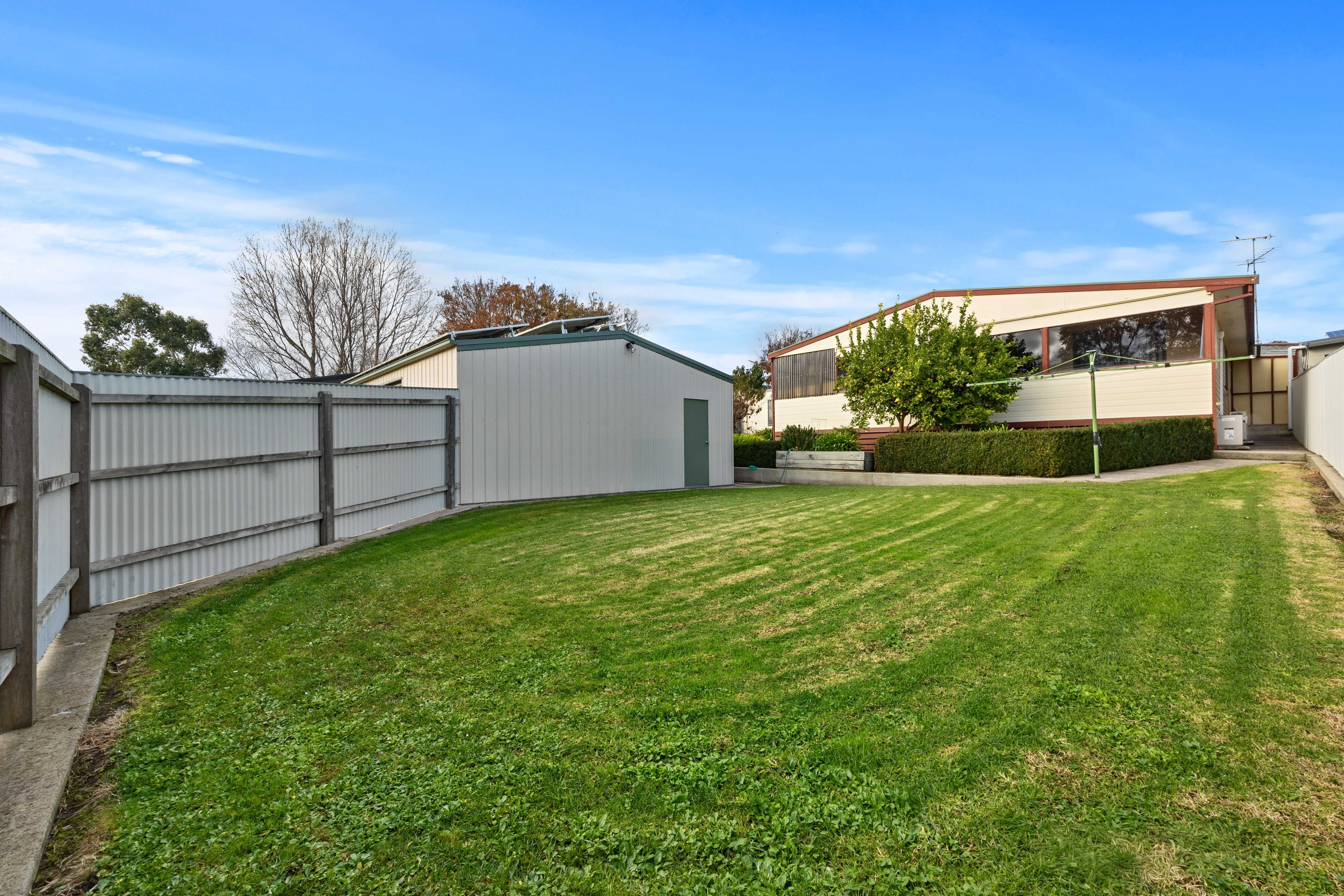 100 Hagelthorn Street — photo 11 of 14