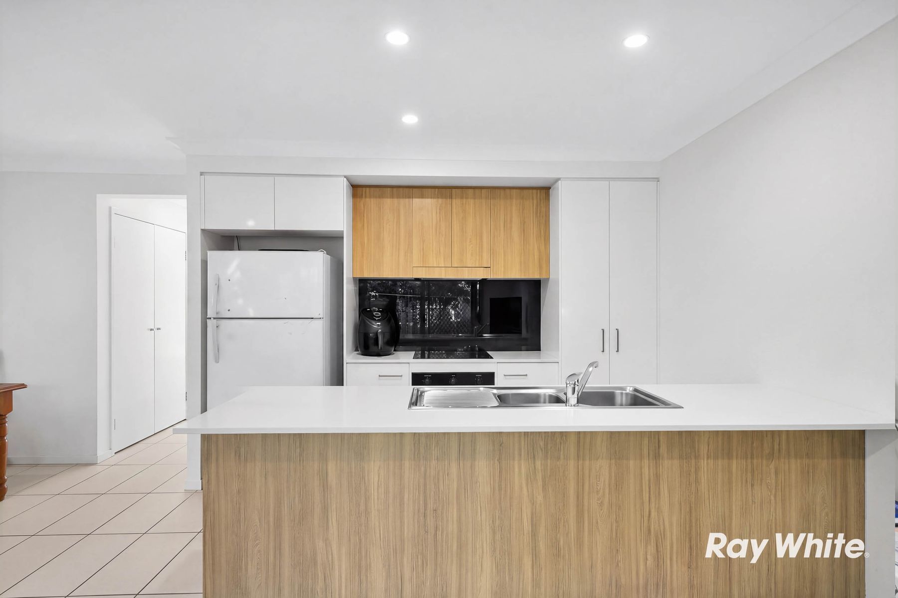 28/1 Isla Street — photo 3 of 16