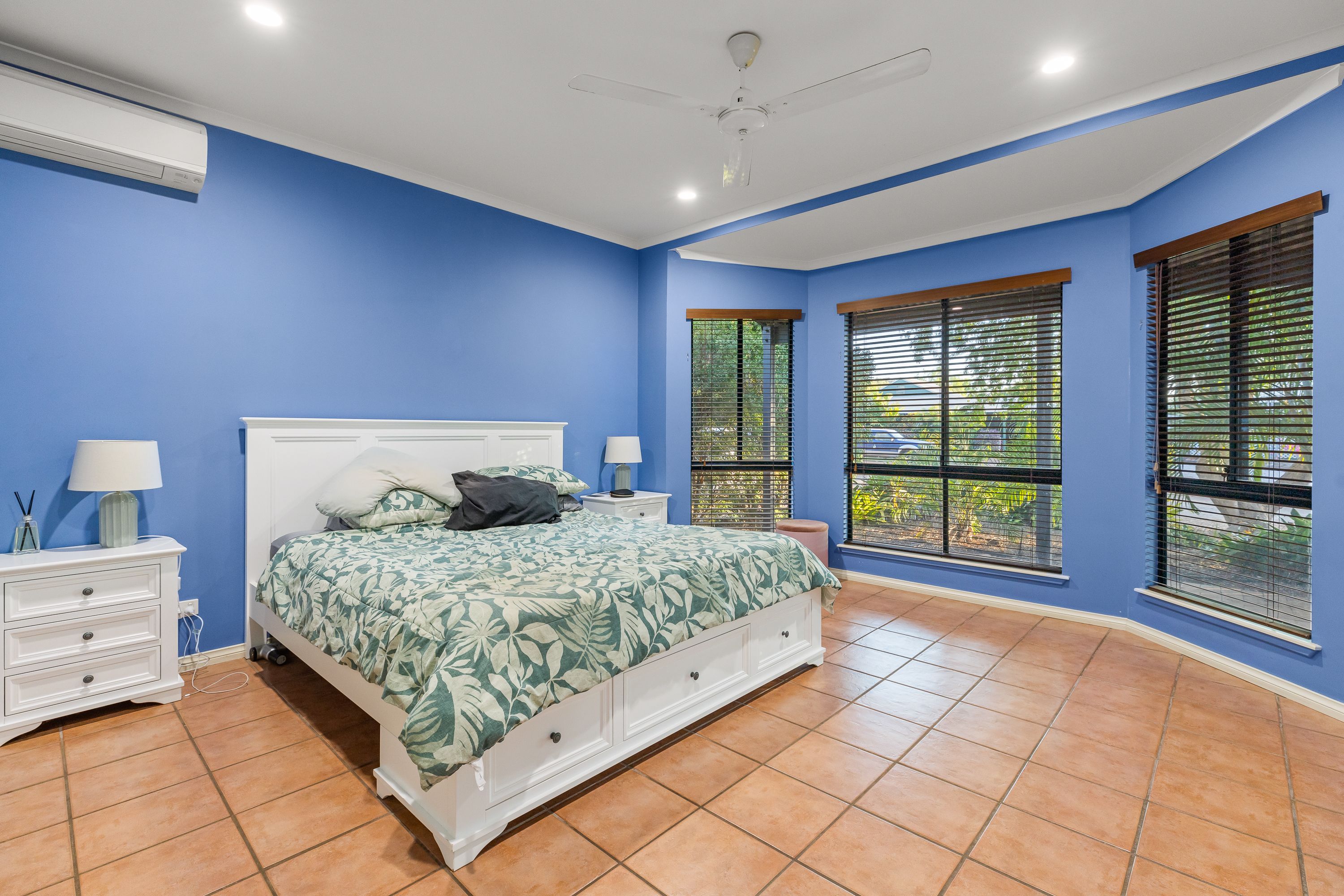 6 Macnee Court — photo 11 of 26