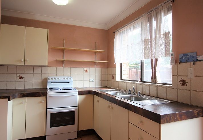 4/51 Carlisle Street, Ingleburn, NSW 2565