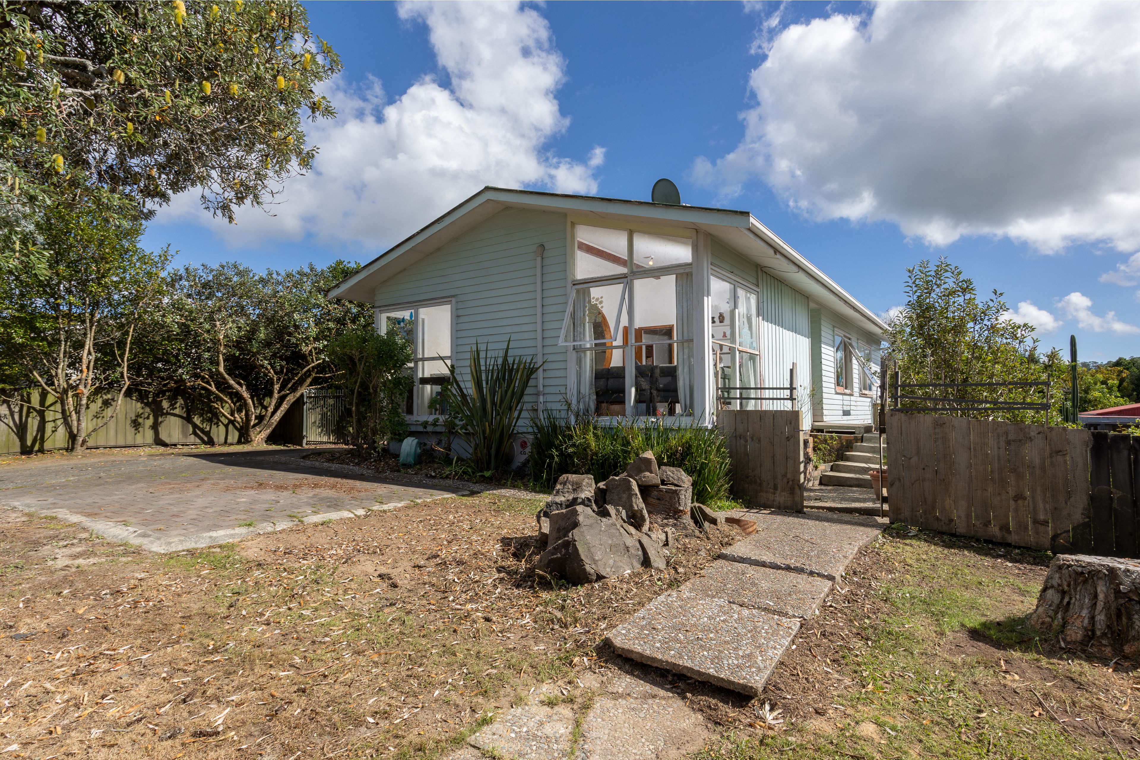 4 Universal Drive, Henderson, Waitakere City