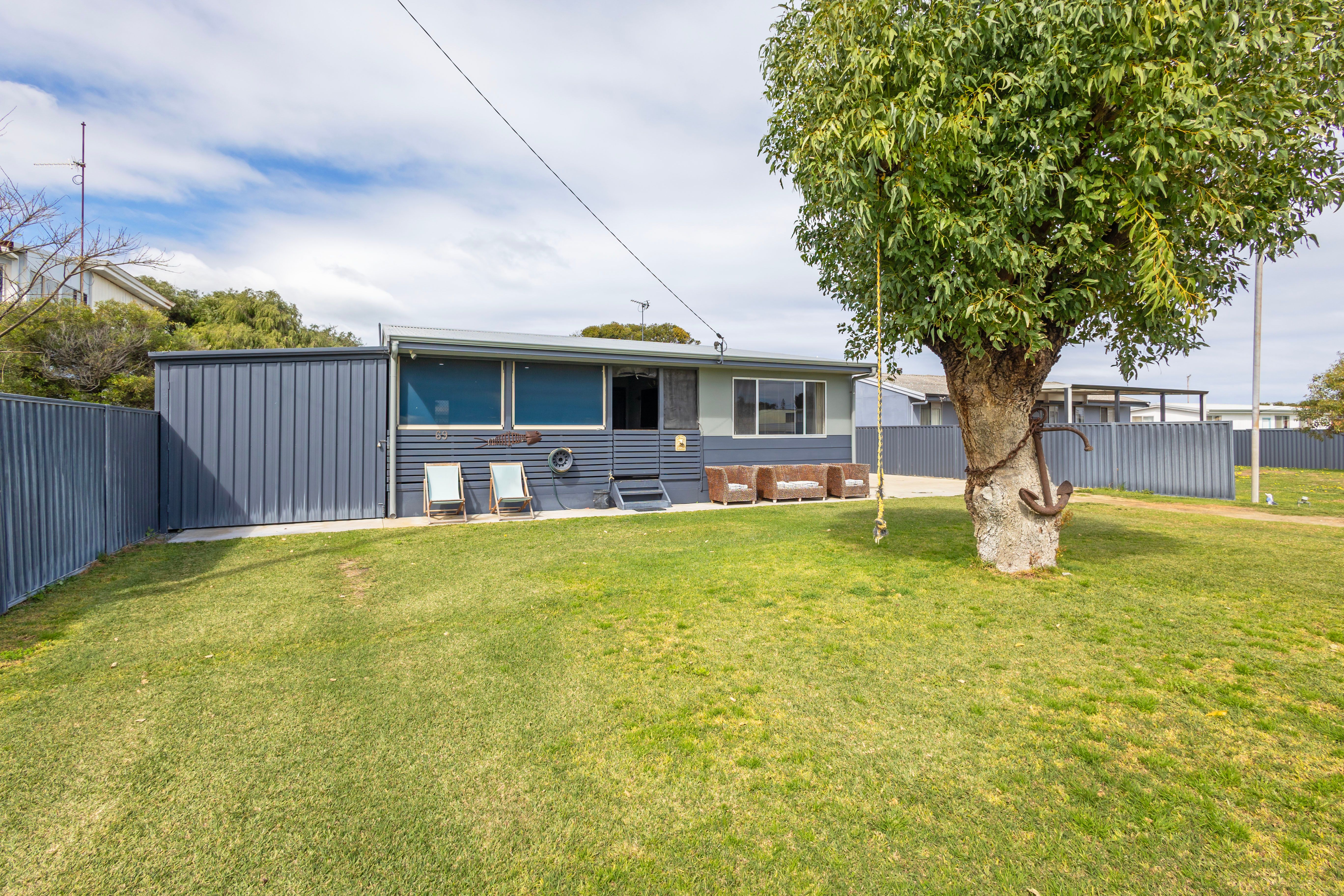 69 Seville Street — photo 7 of 28