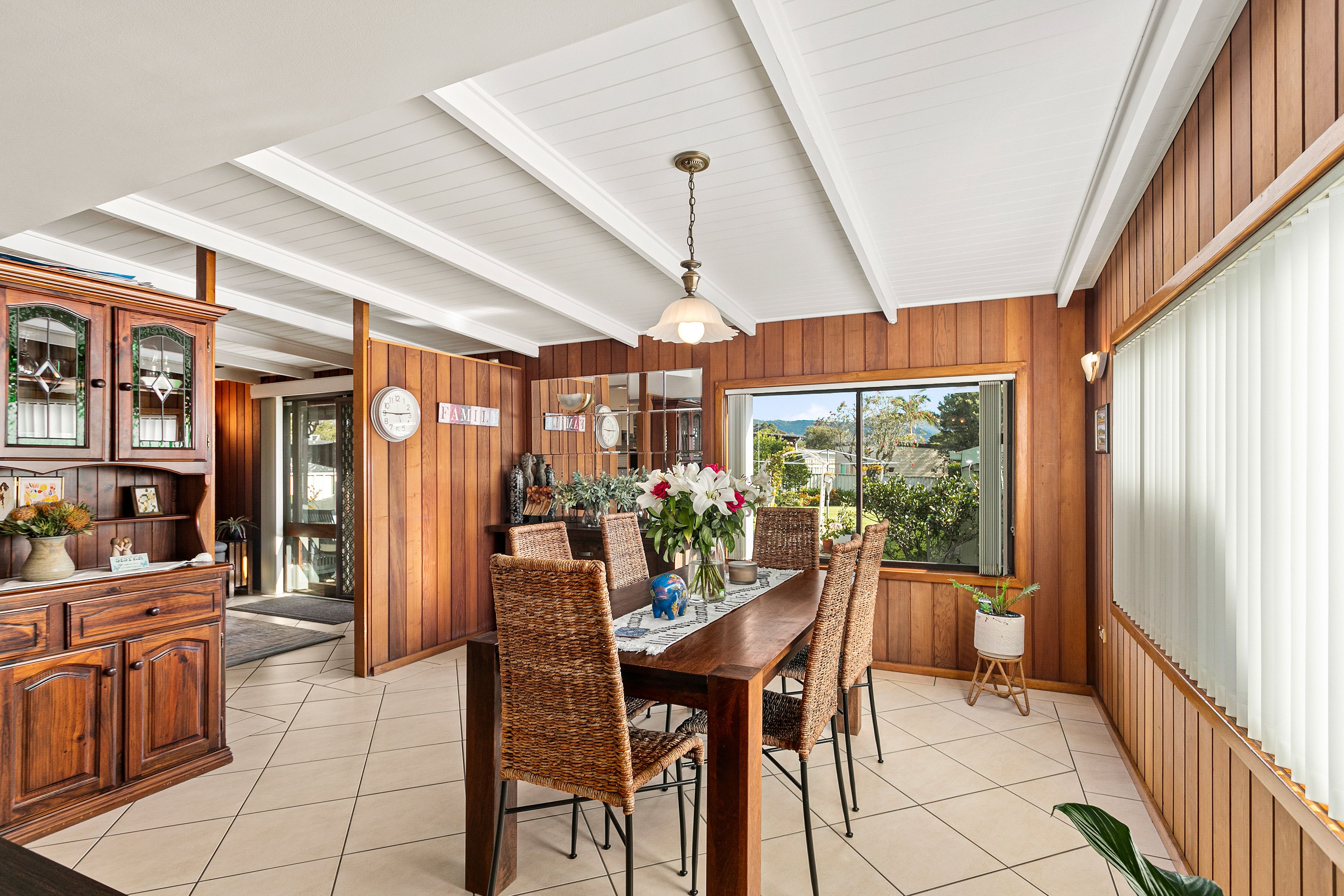 25 Robyn Road — photo 3 of 16