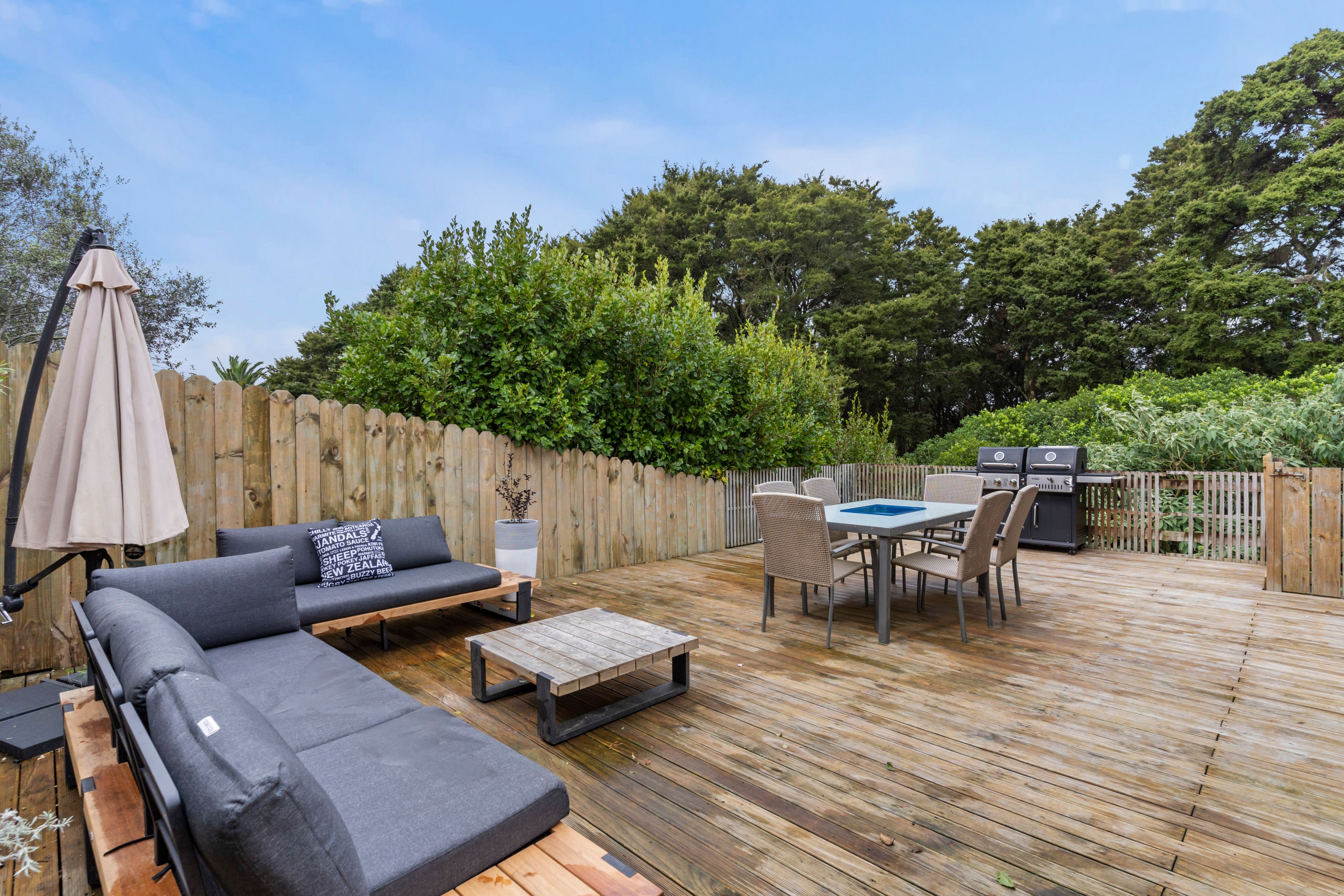 14 Richard Halse Drive, The Gardens, Manukau City
