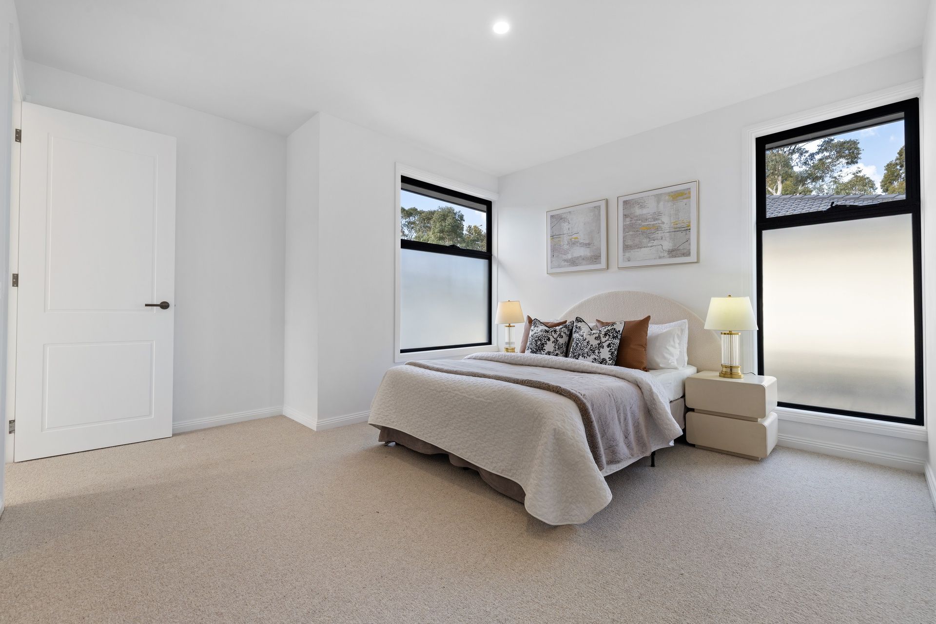 1/6 Ivanhoe Street — photo 13 of 23
