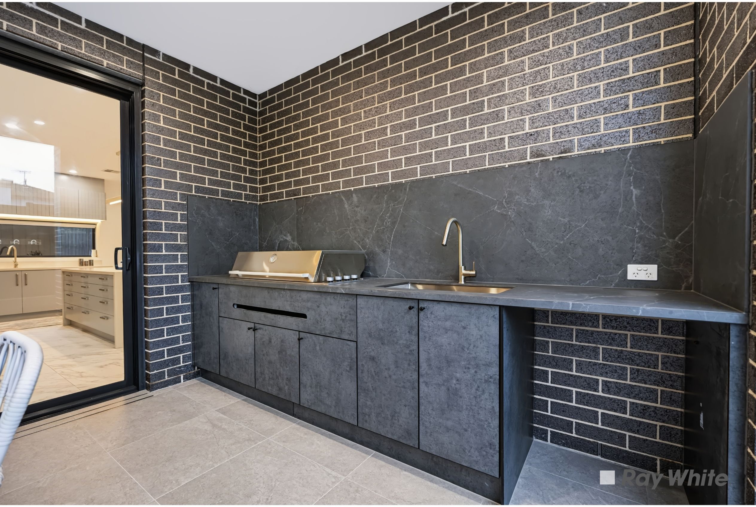 8 Mclean Crescent — photo 23 of 30