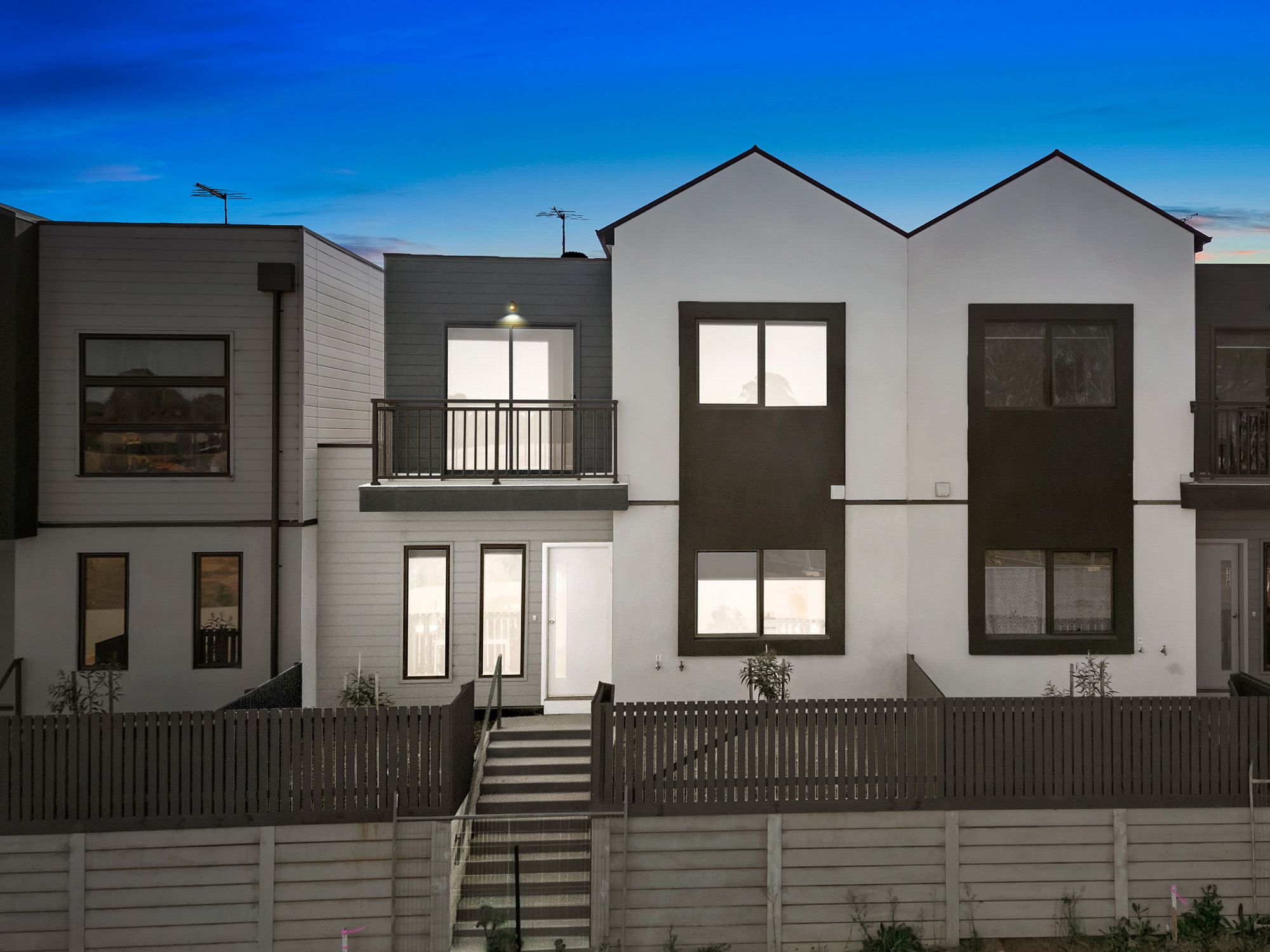 172 Farm Road, Werribee, VIC 3030 Sold Townhouse Ray White Werribee
