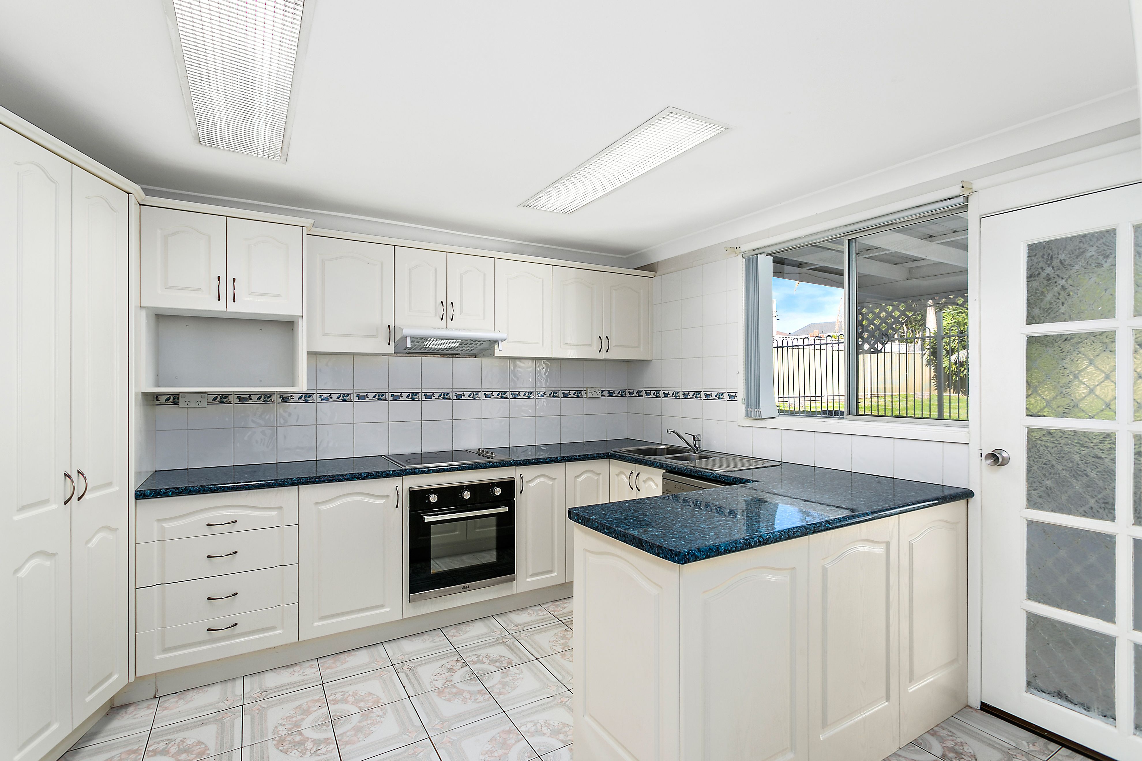 48 Captain Cook Drive, Barrack Heights, NSW 2528