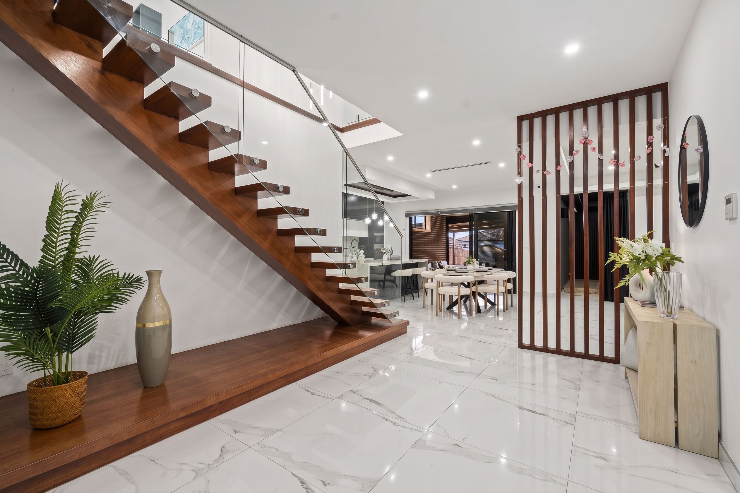 107 & 107A Mcculloch Street — photo 4 of 21