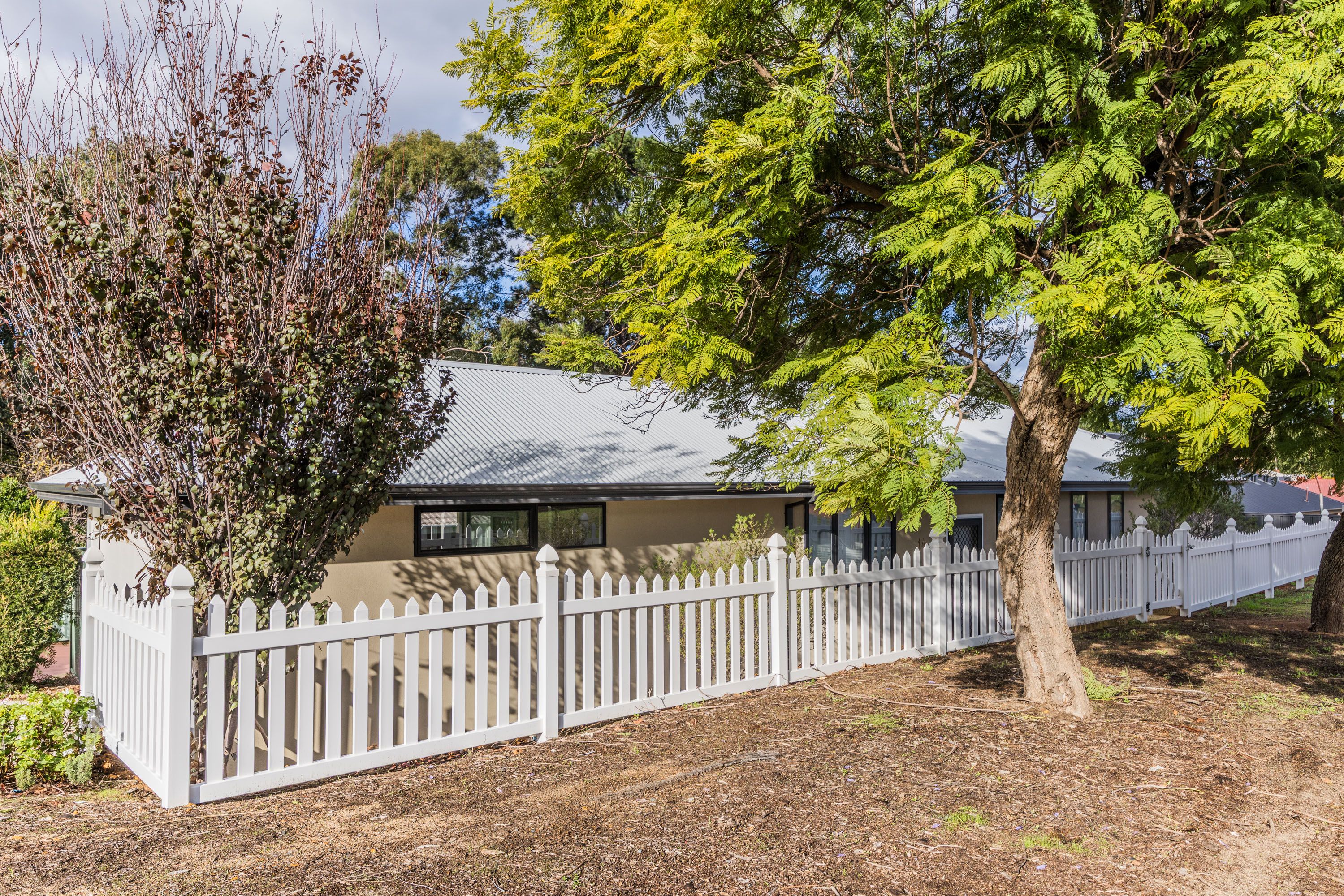14 Page Road, Kelmscott, WA 6111