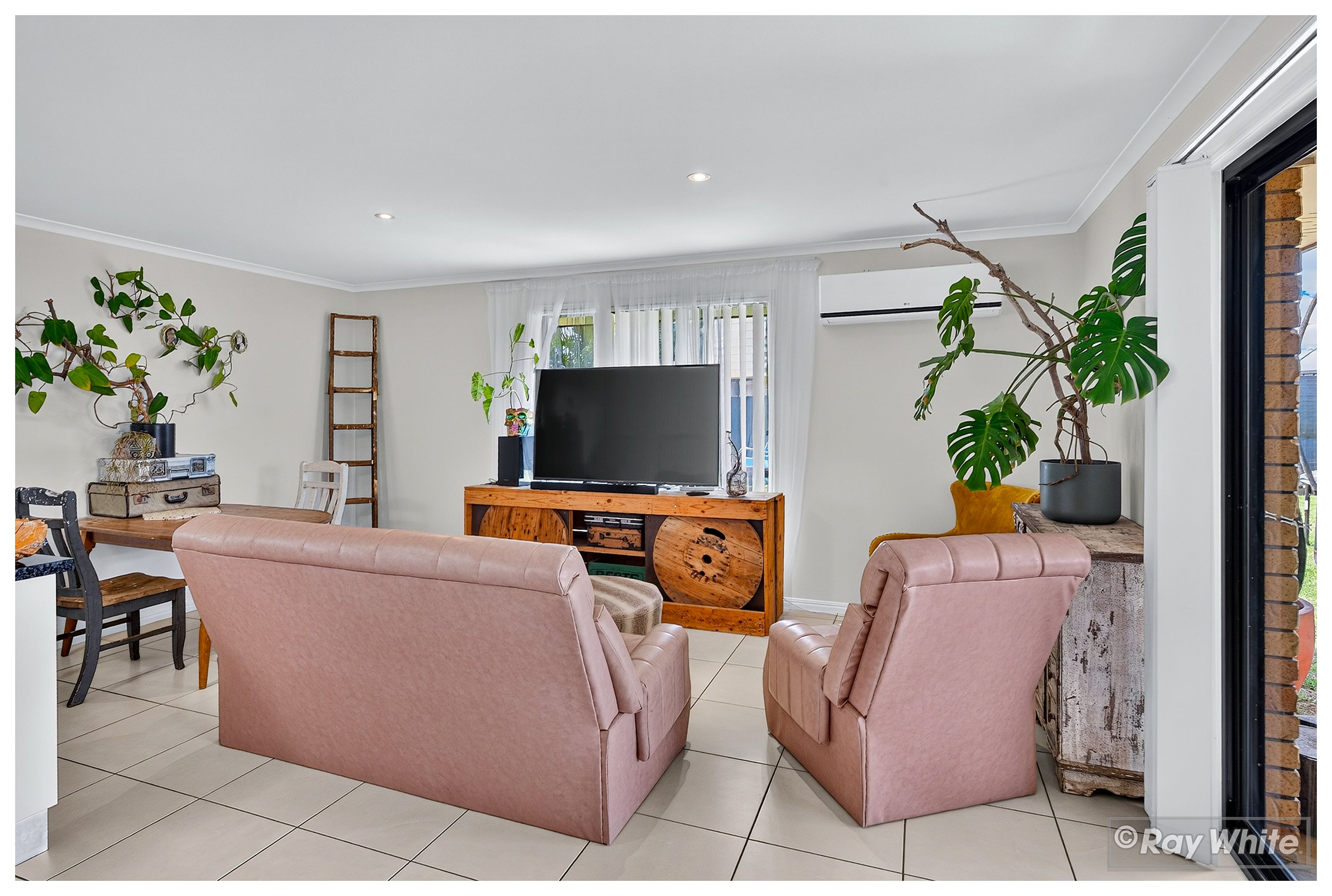 10 Rosella Drive — photo 5 of 21