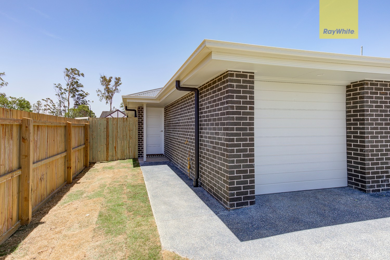24B Pinelands Street, Loganlea, QLD 4131