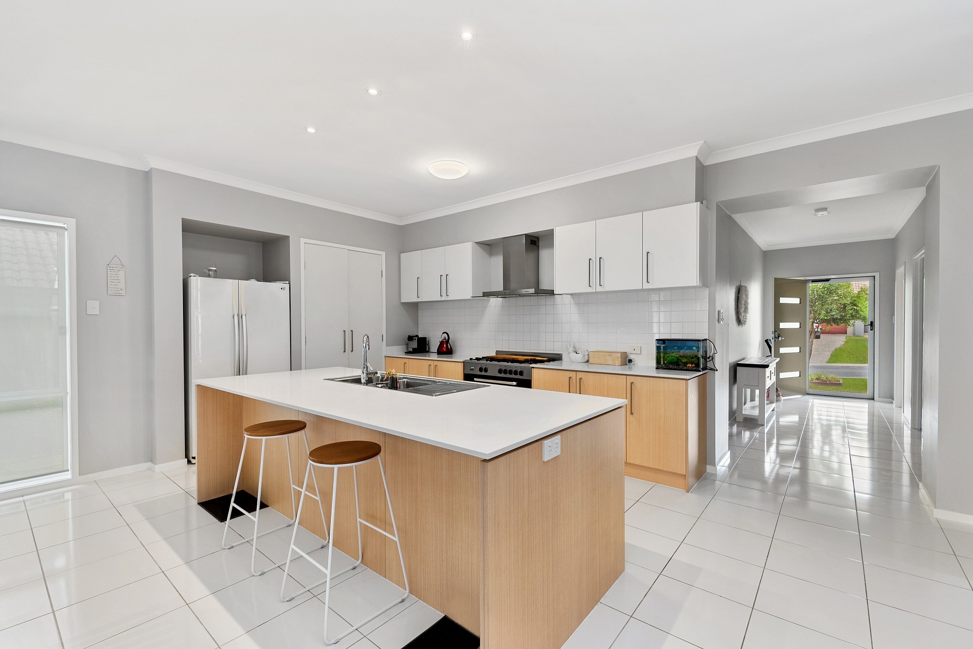 10 Highcliff Crescent, North Lakes, QLD 4509