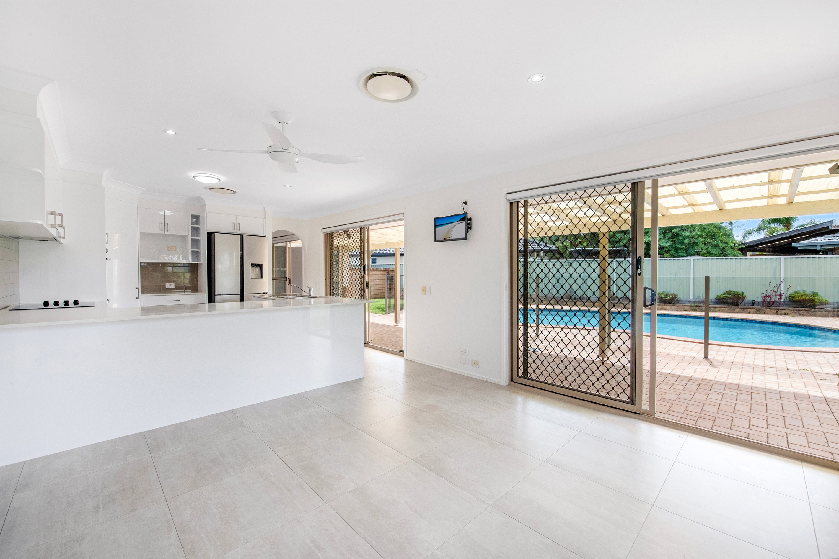 16 Ridgewood Court, Burleigh Waters, QLD 4220