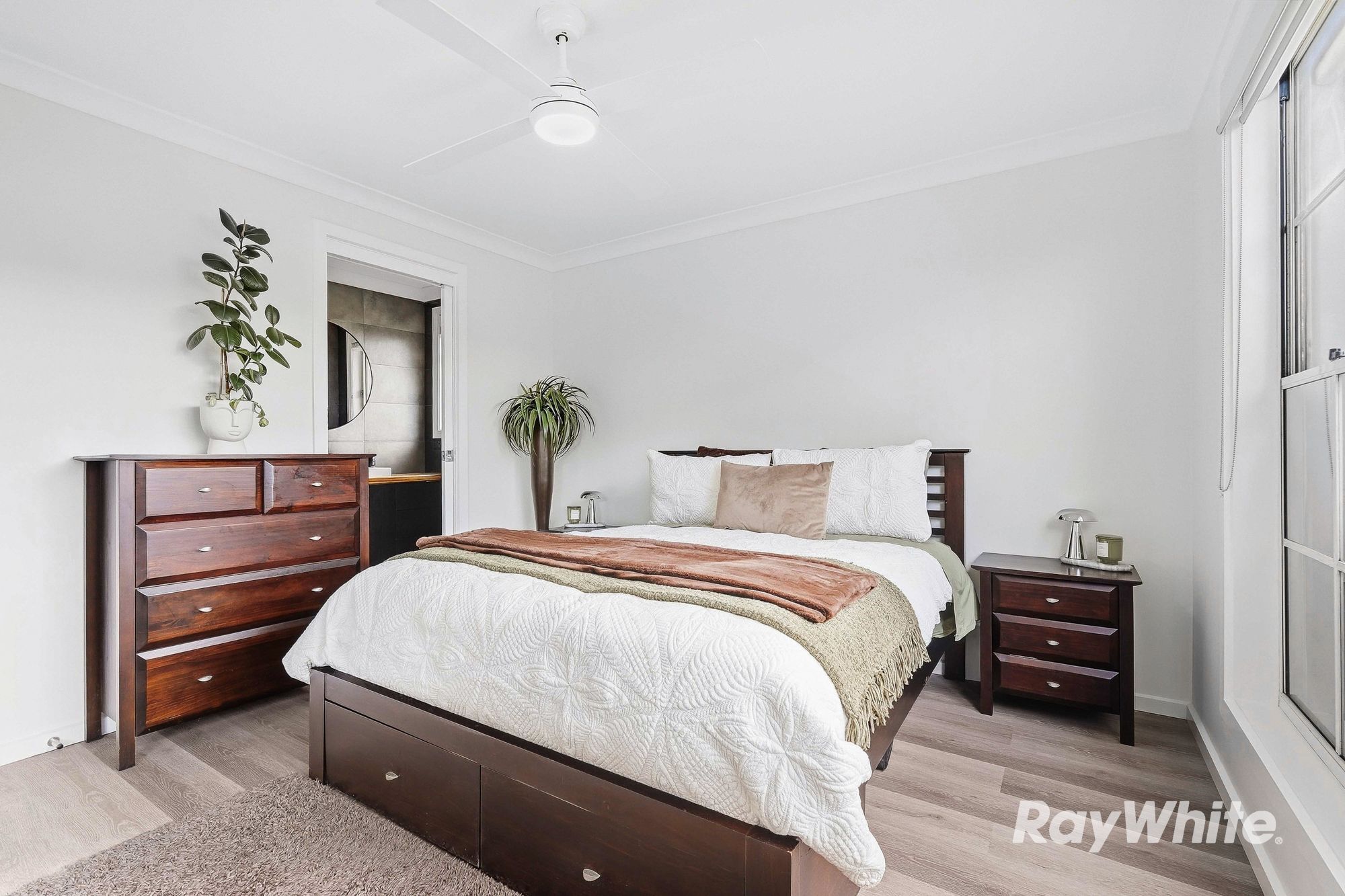 16 Fantail Crescent — photo 12 of 30