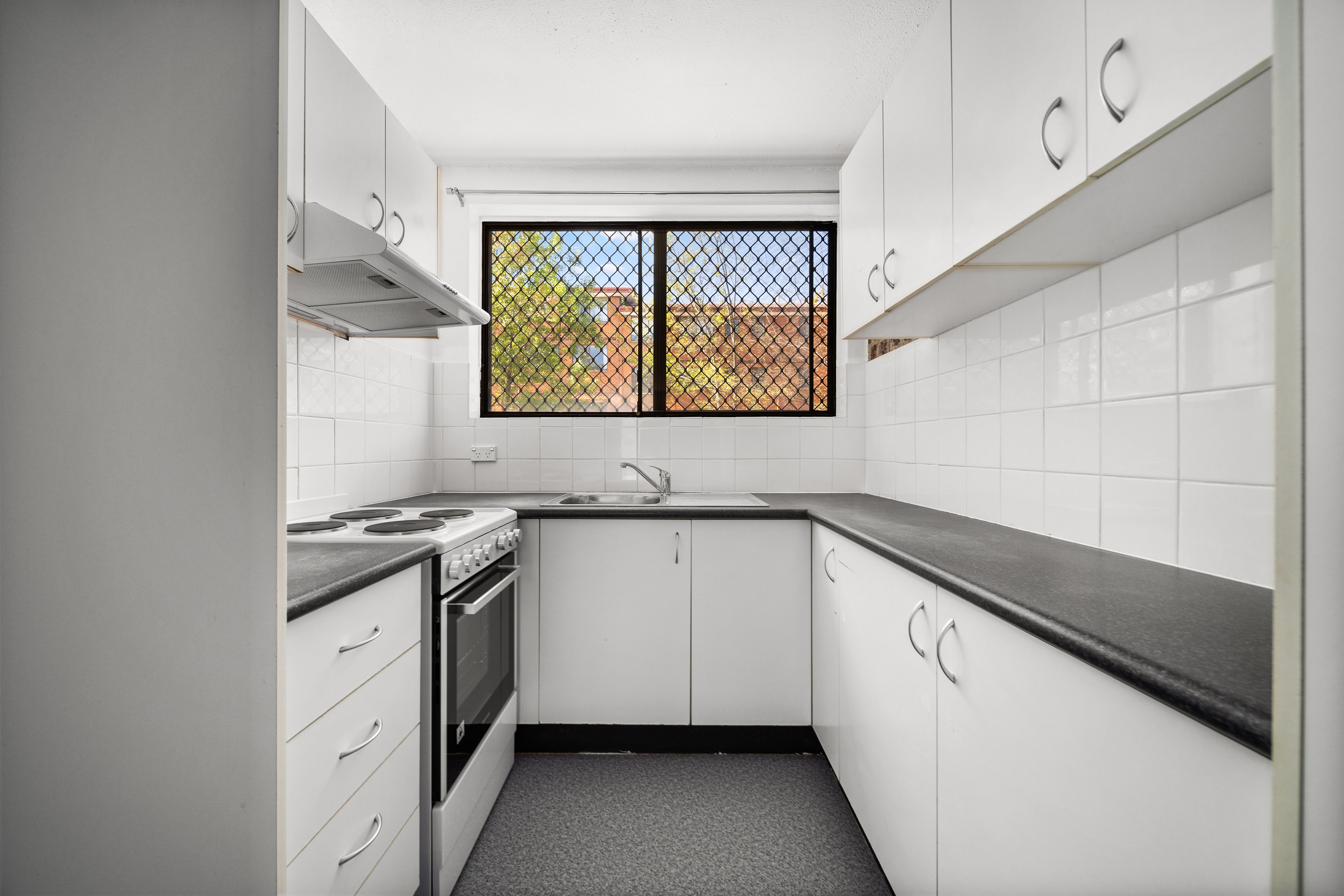 8/3 Mowatt Street, Queanbeyan, NSW 2620