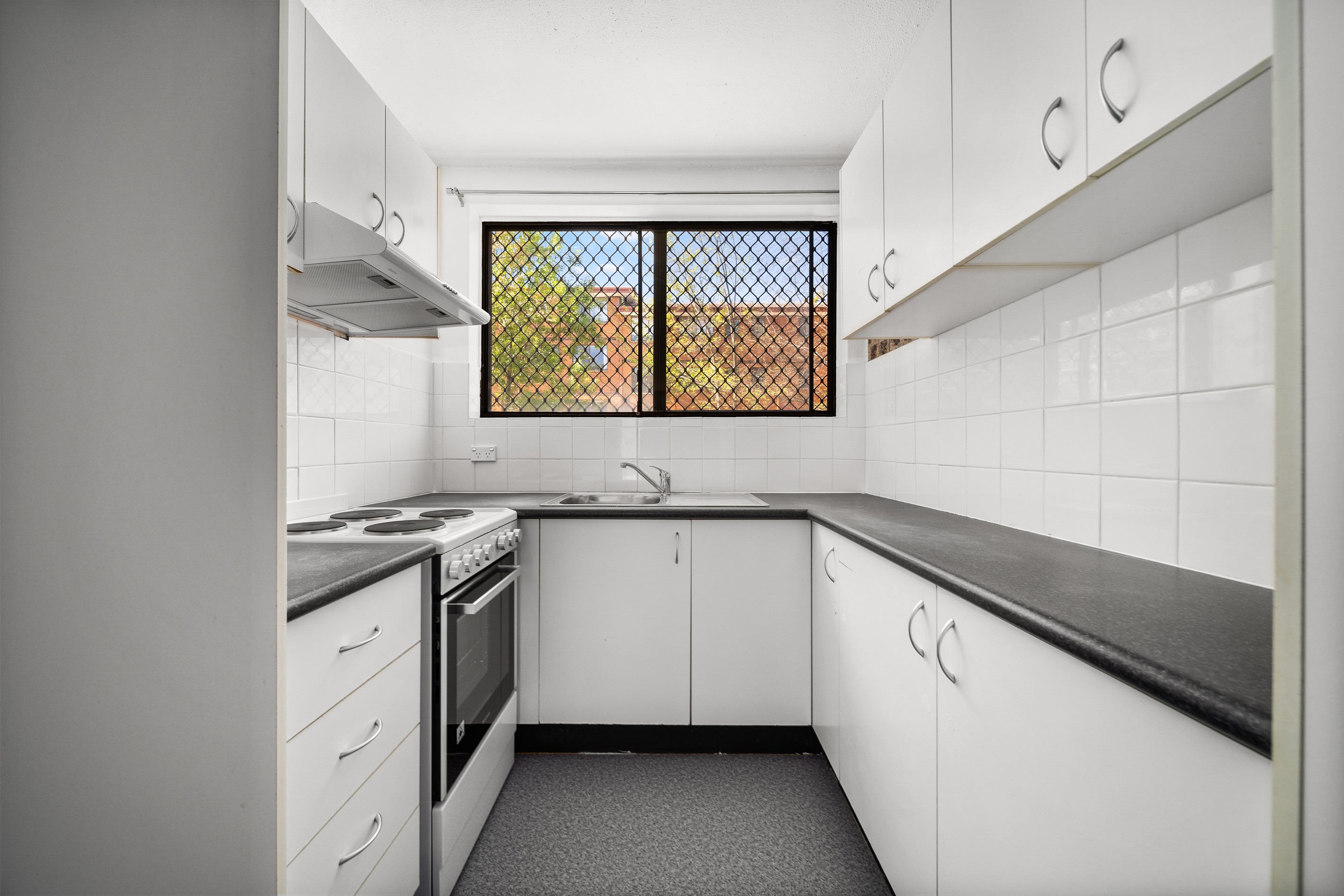 8/3 Mowatt Street, Queanbeyan, NSW 2620