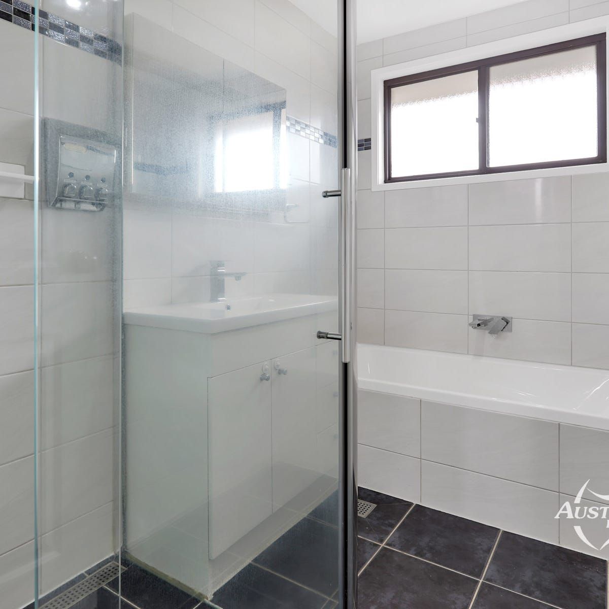 10 Palena Crescent, St Clair, NSW 2759