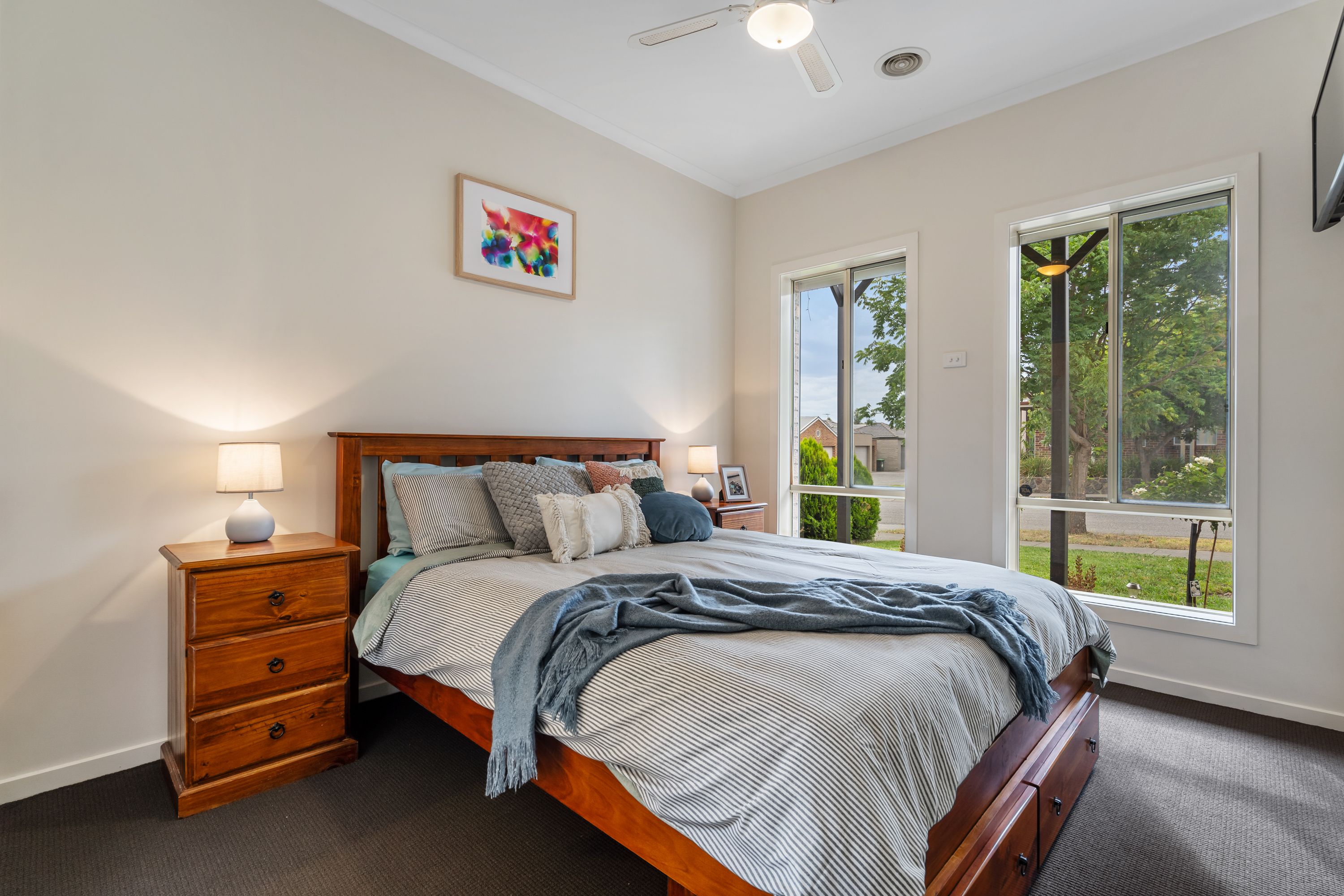9 Hoxton Crescent, Craigieburn, VIC 3064