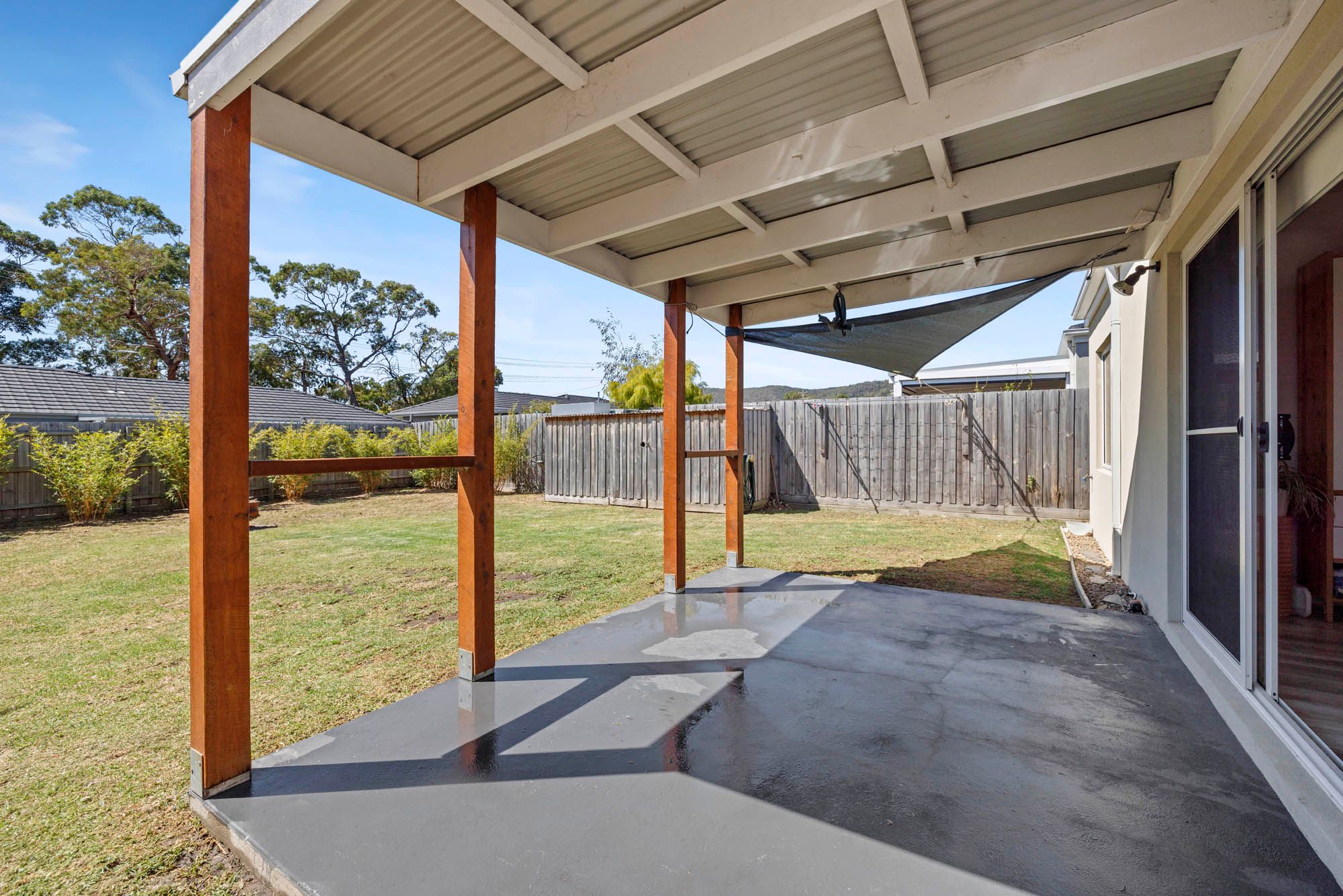 38 Oakwood Court — photo 12 of 14