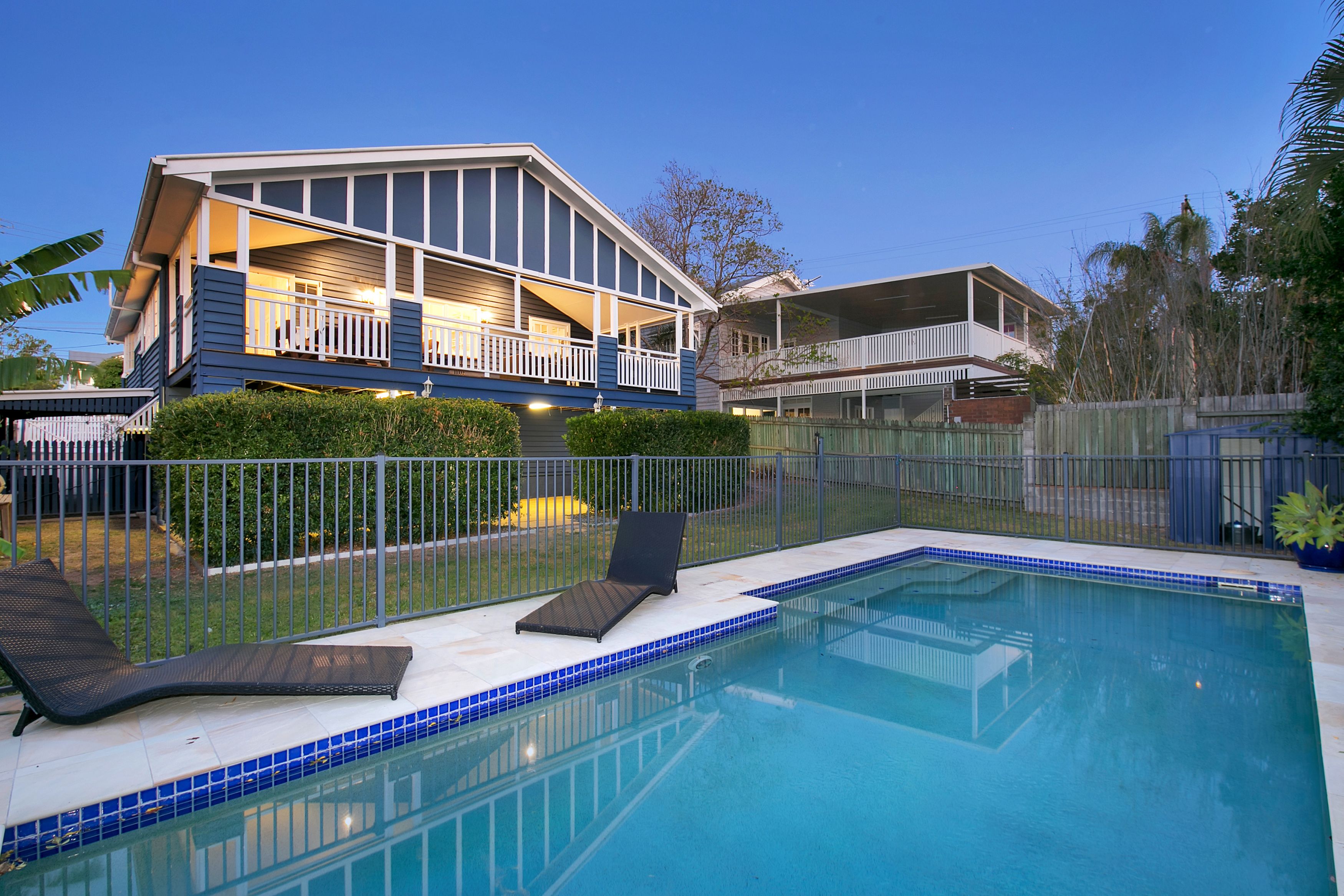 4 Rossmore Avenue, Coorparoo, QLD 4151