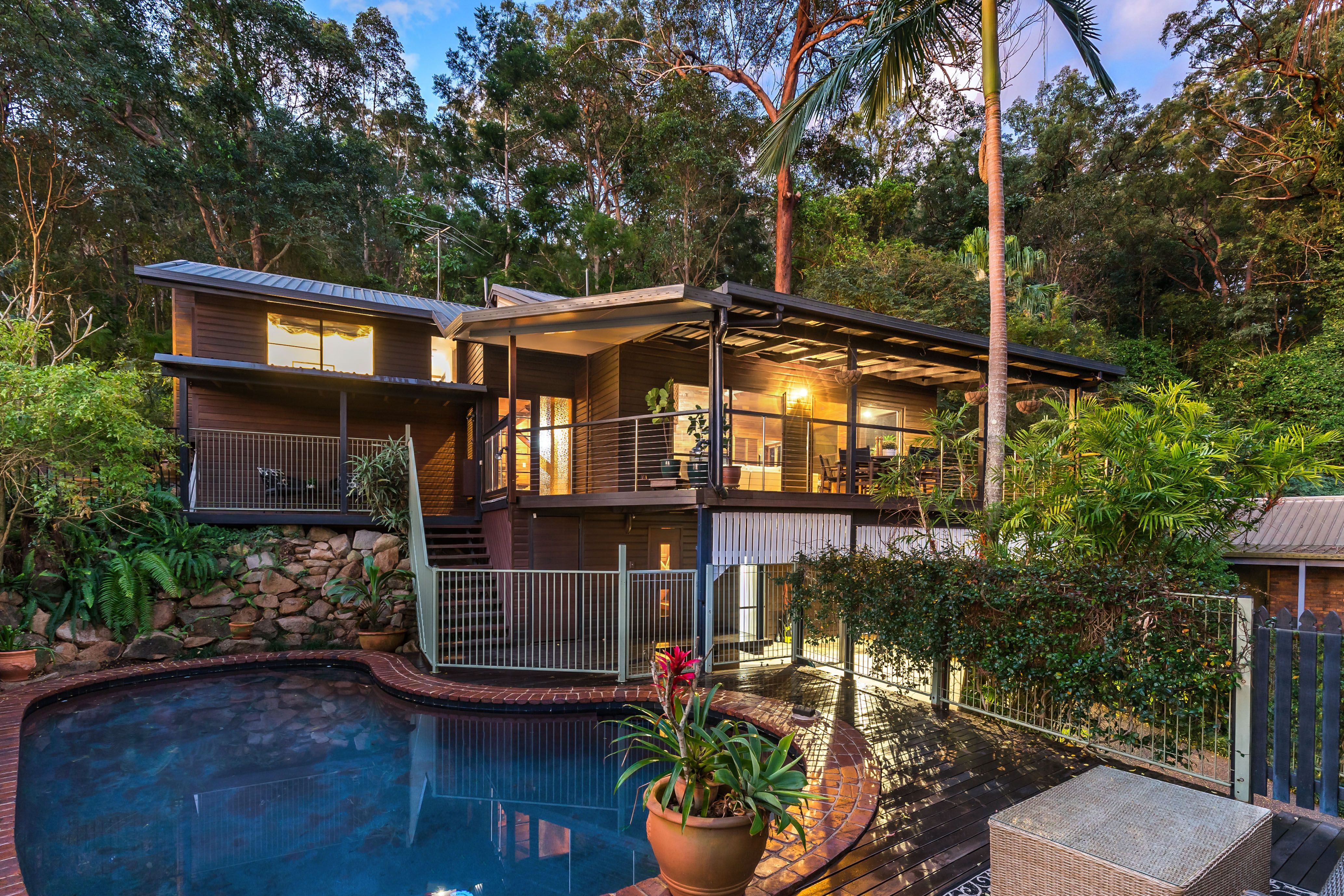 14 Wandella Street, Chapel Hill QLD 4069