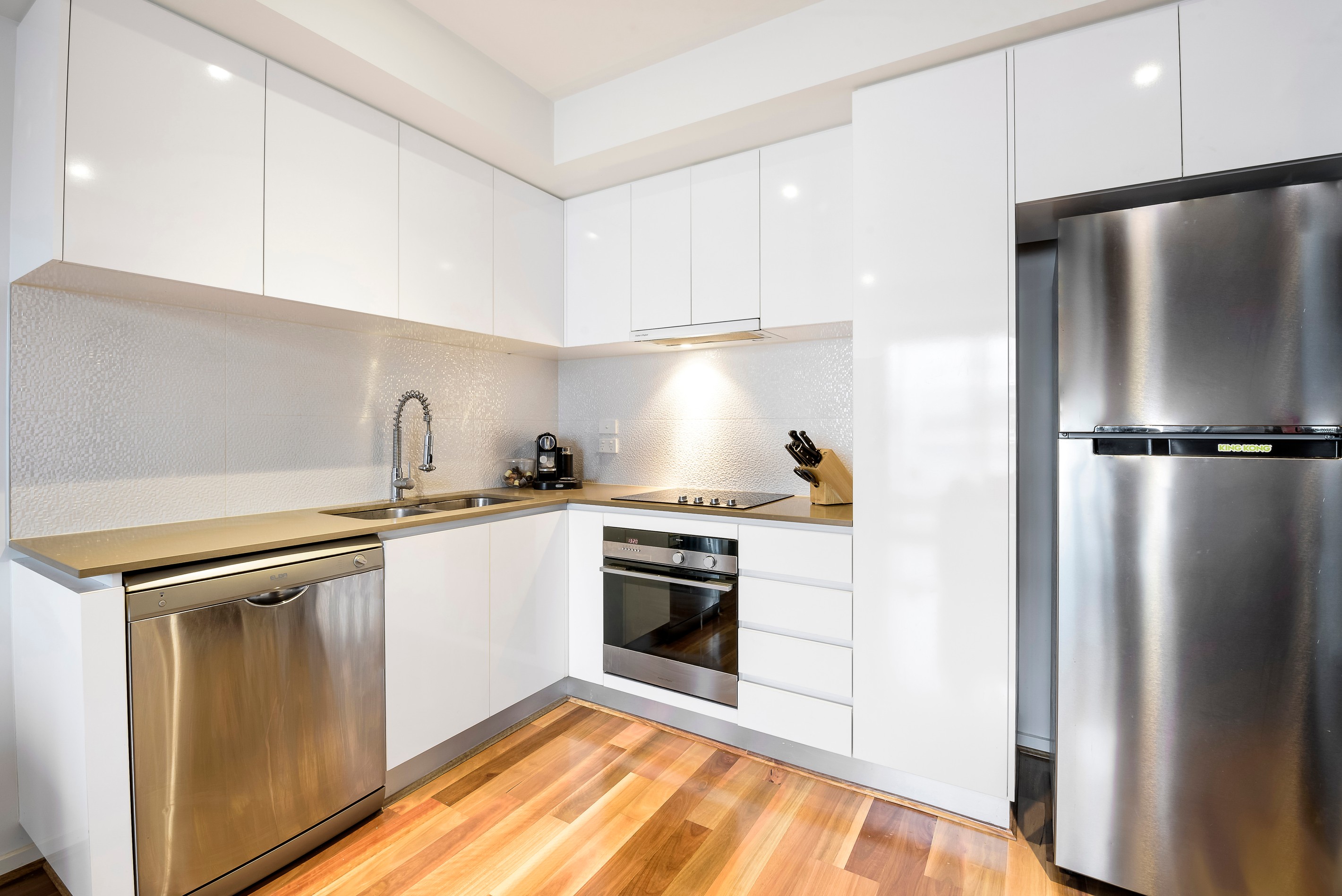 102/29-31 Swindon Road, Hughesdale, VIC 3166