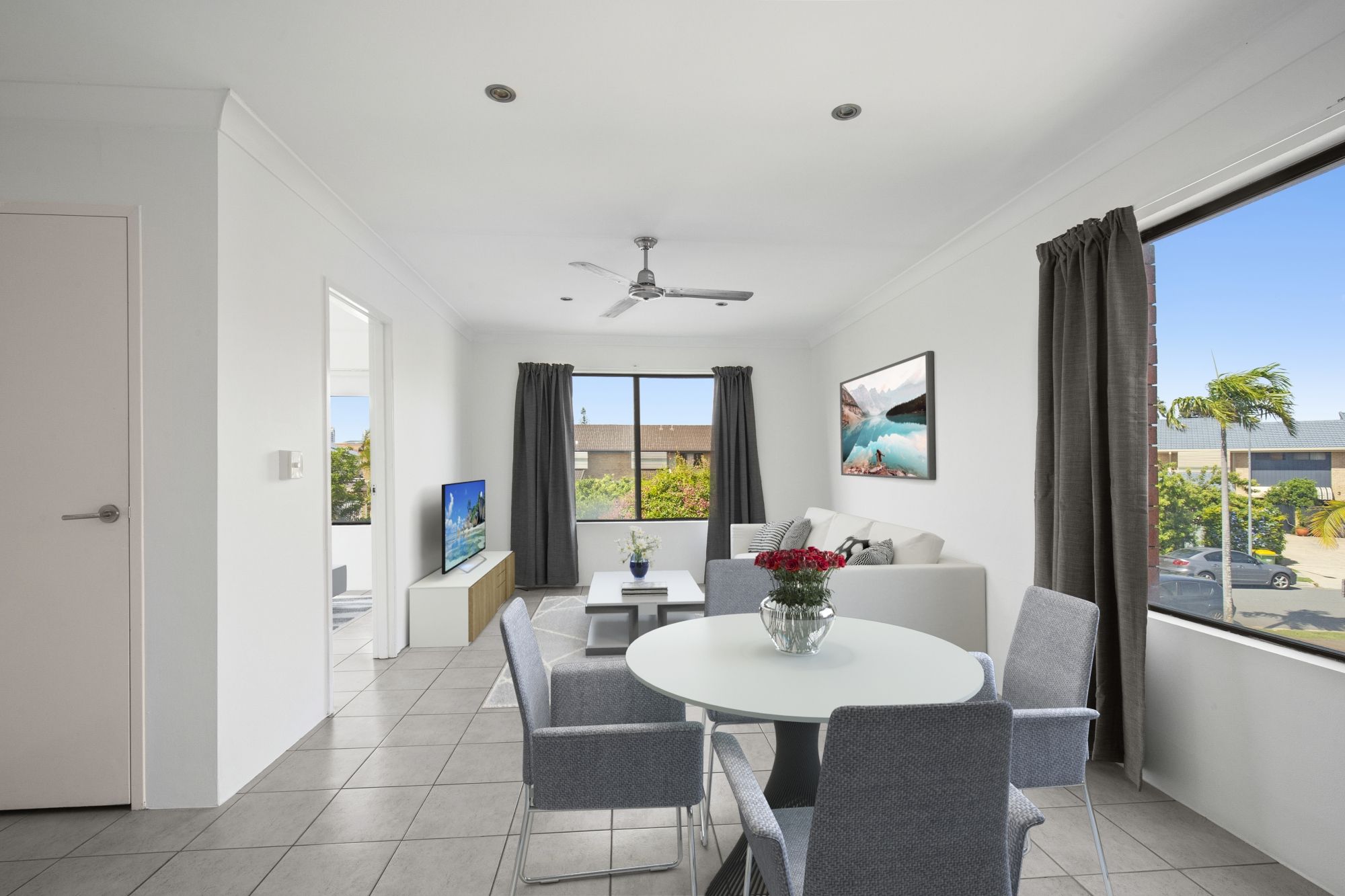 10 Aquila Court, Mermaid Waters QLD 4218