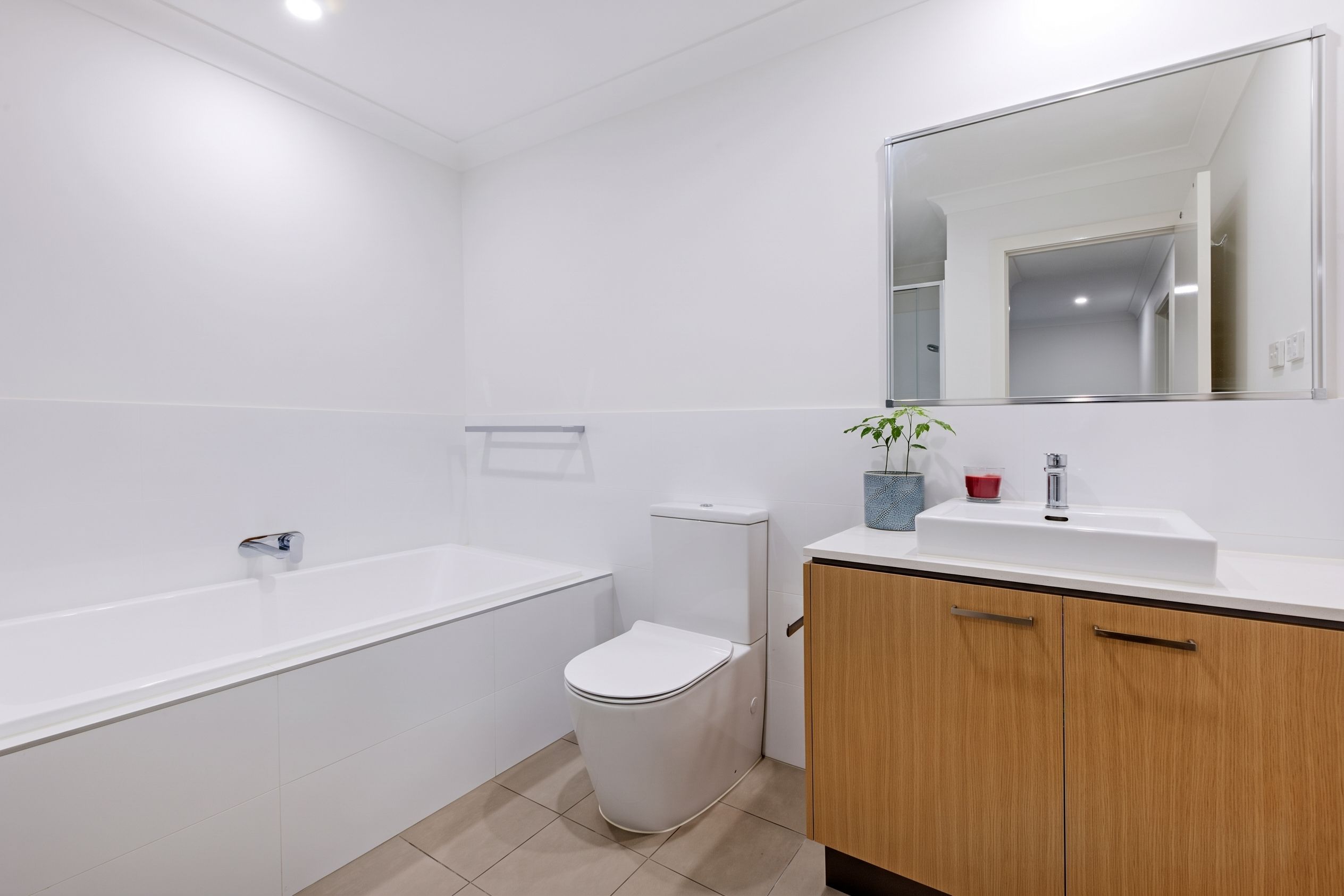 30 Lillyana Street — photo 10 of 11