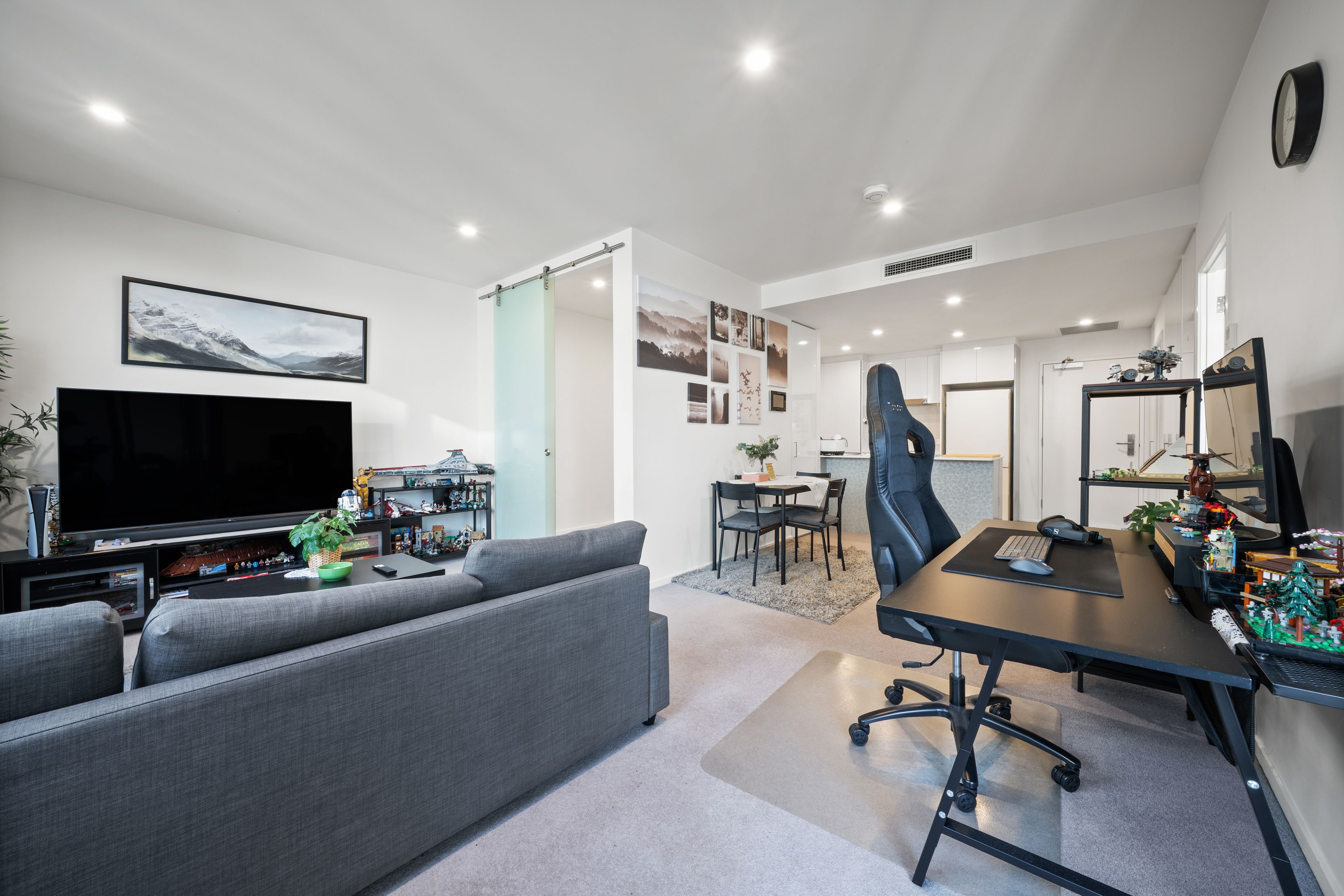 409/104 Northbourne Avenue — photo 7 of 19