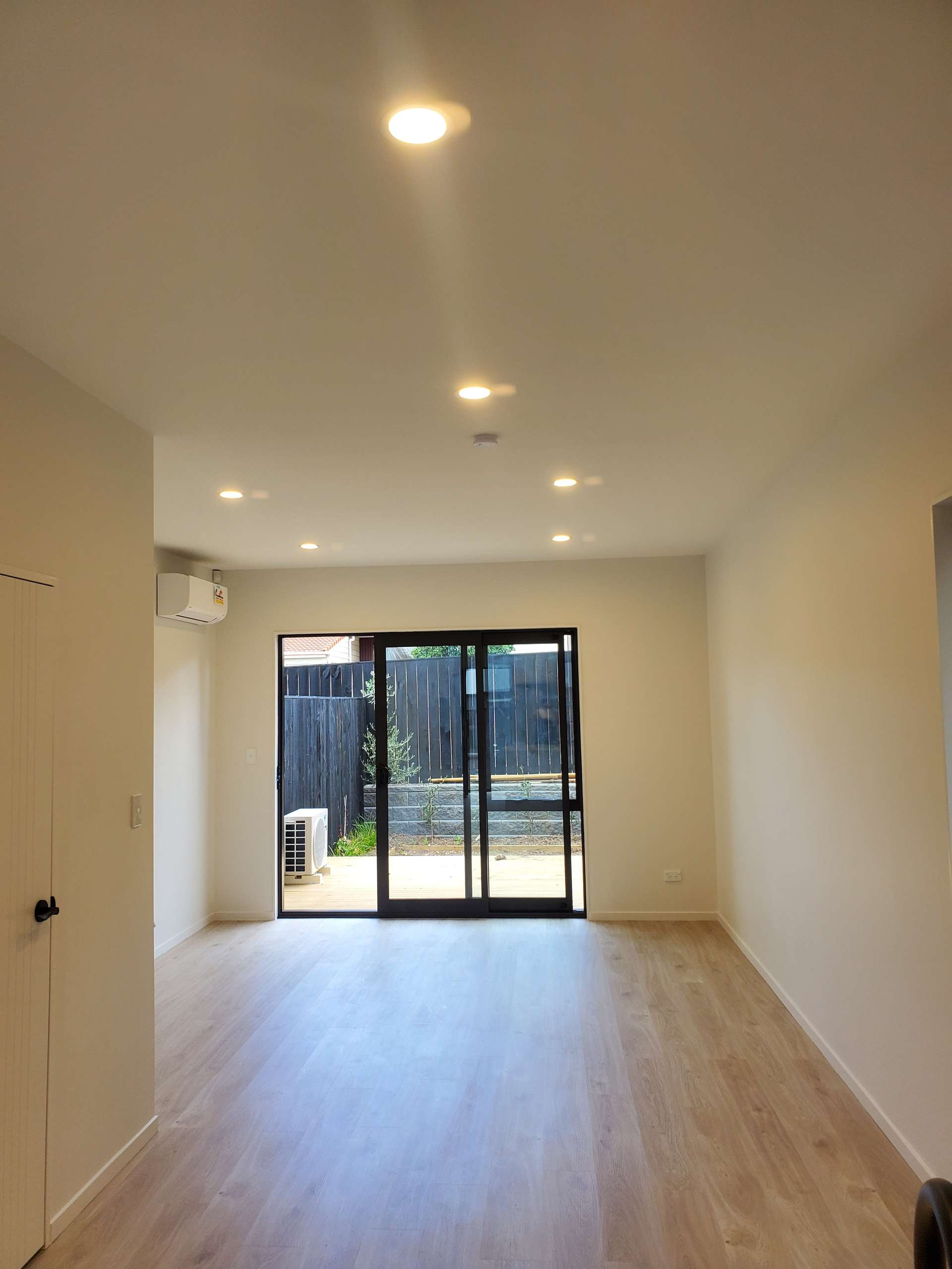 18 Toanga Place photo 3