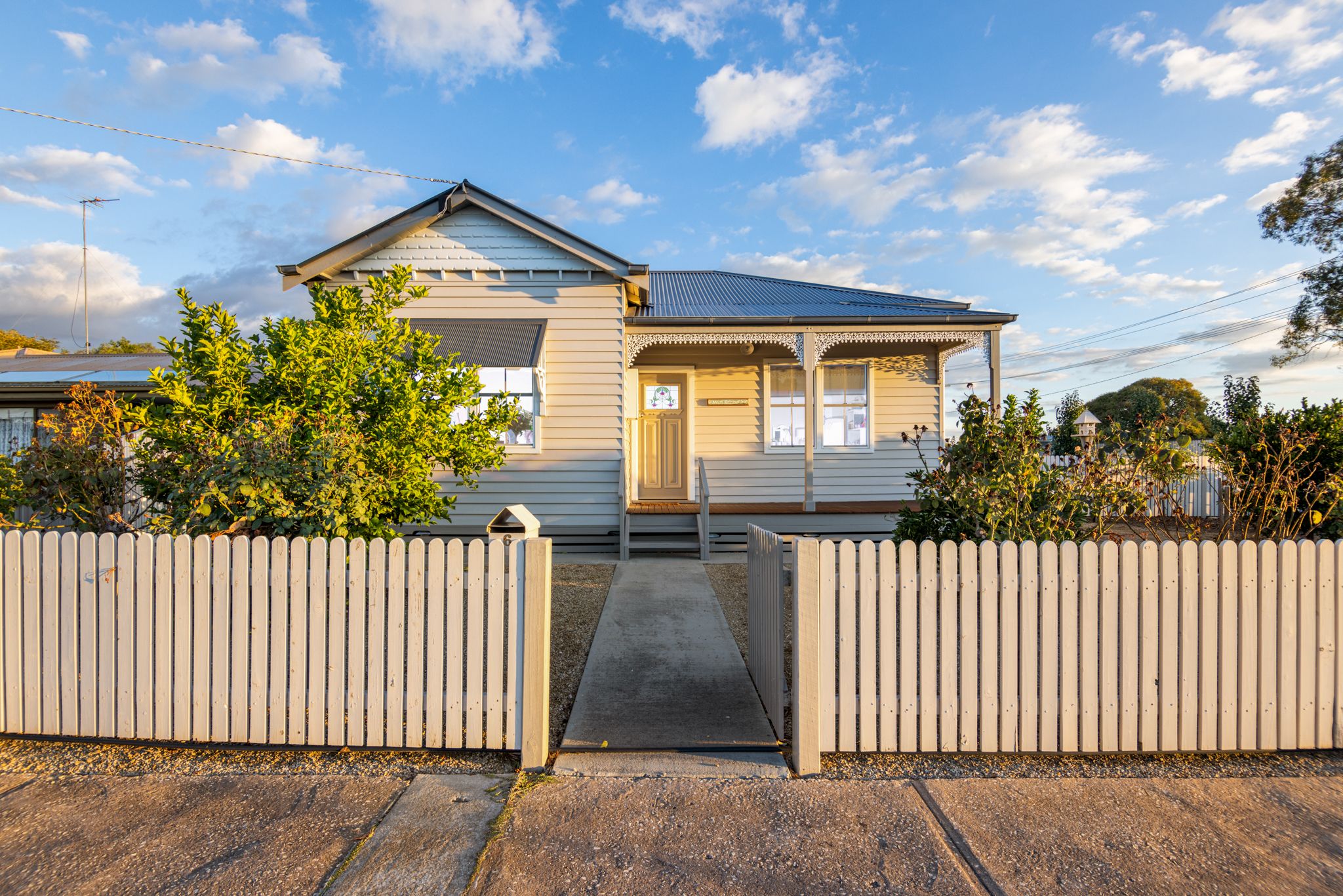 6 Williams Road, Horsham VIC 3400