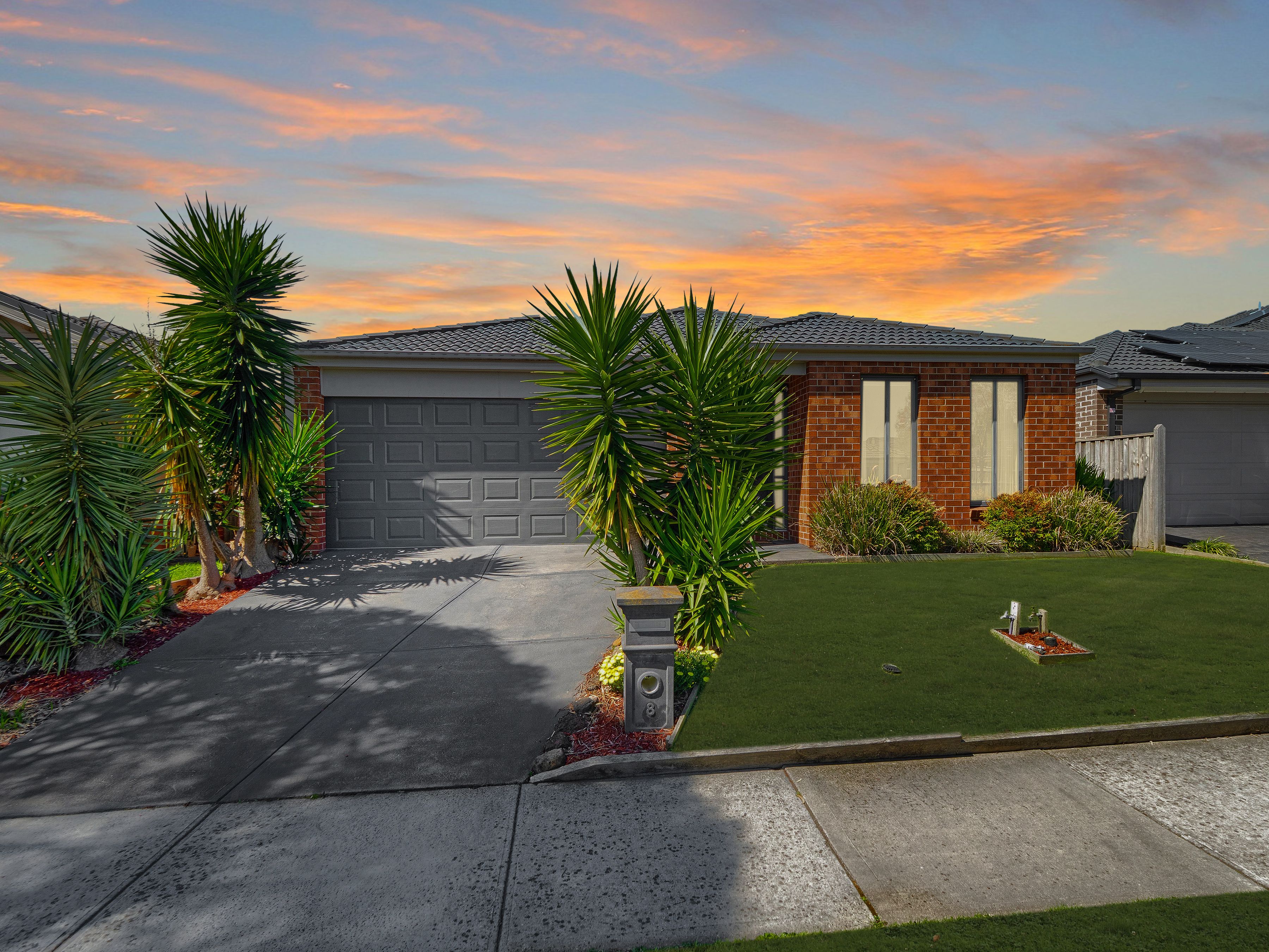 8 Black Gum Crescent, Cranbourne West, VIC 3977